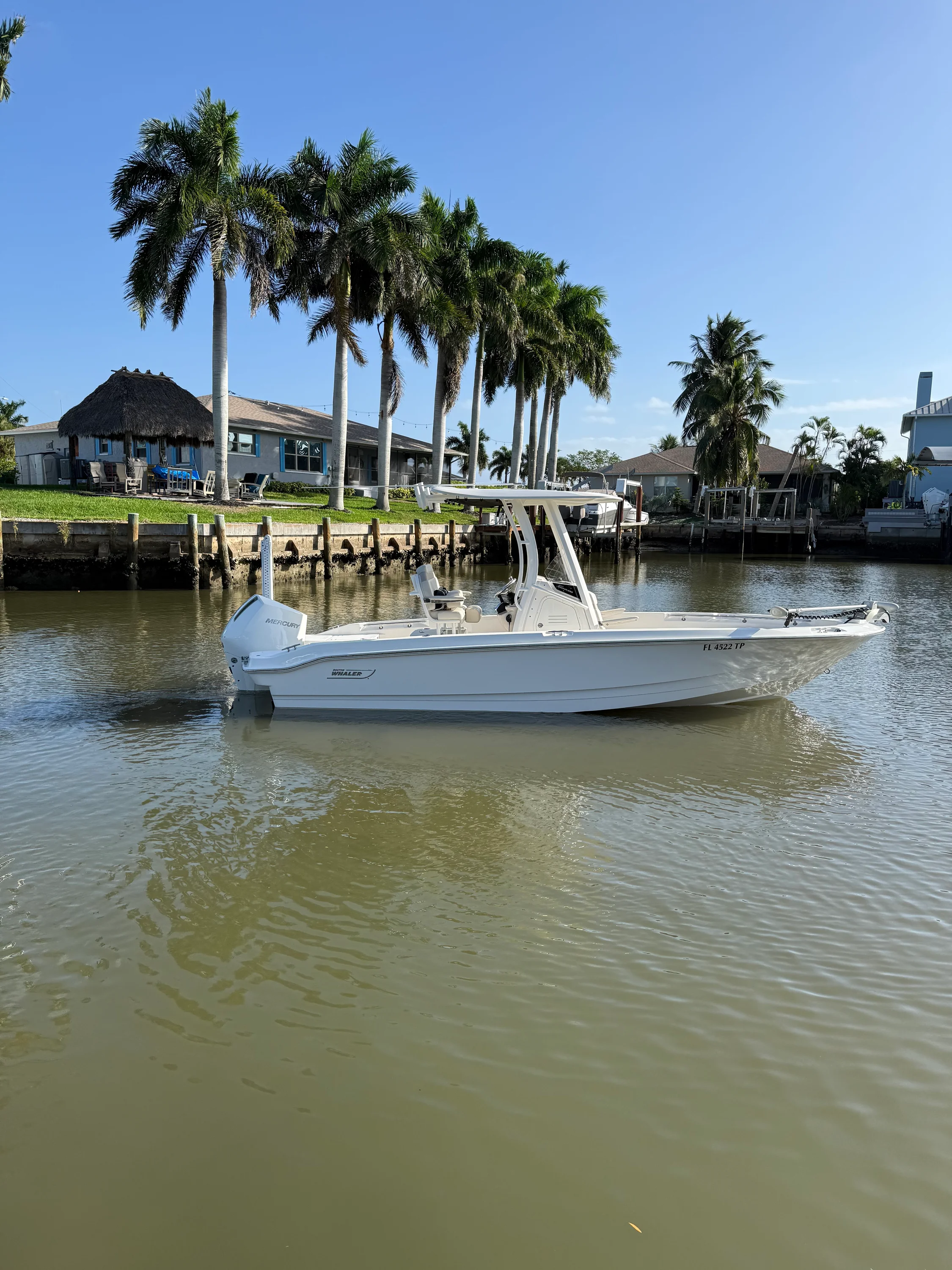 2023 Boston Whaler 220 DAUNTLESS Image Thumbnail #0