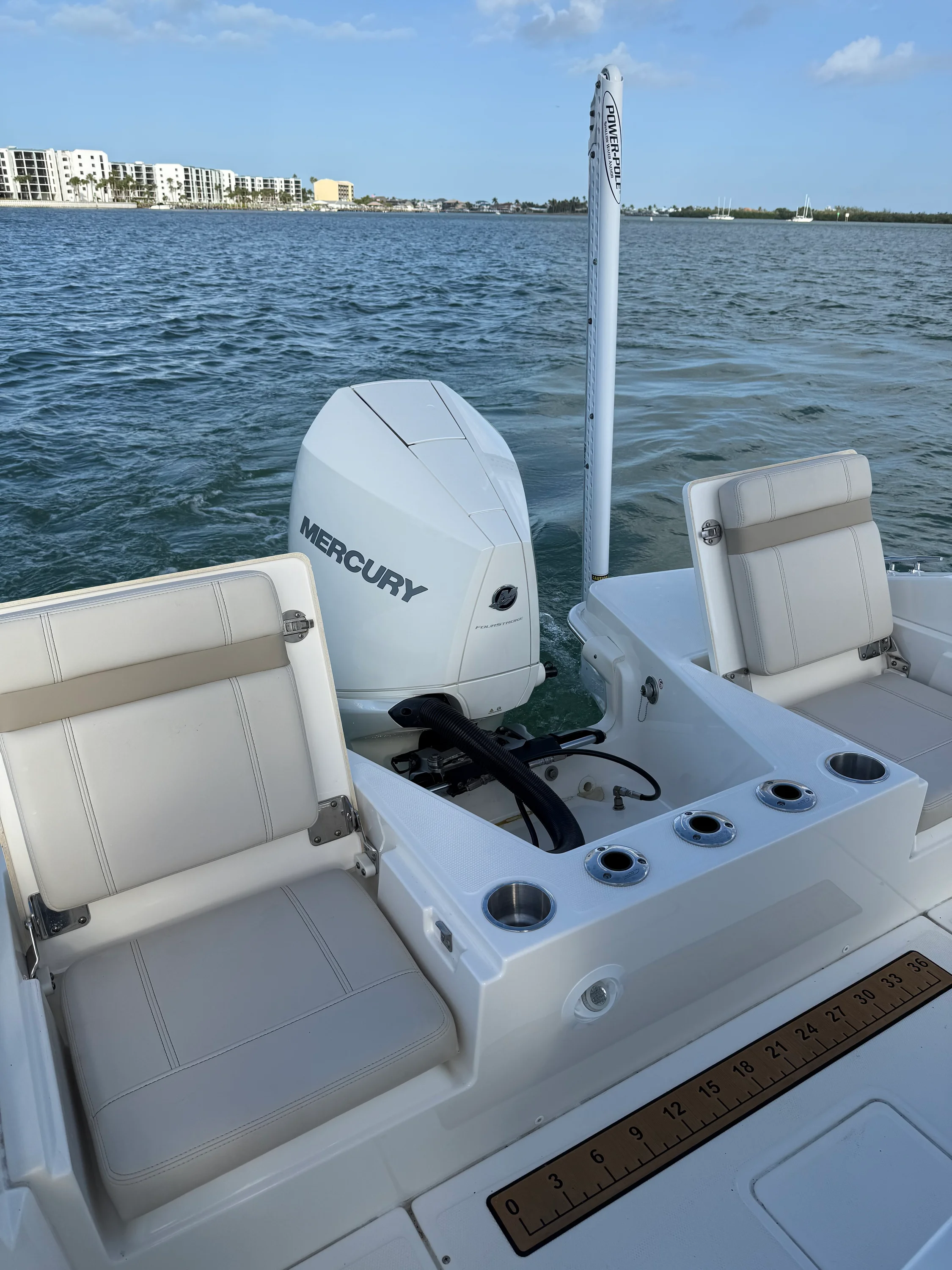 2023 Boston Whaler 220 DAUNTLESS Image Thumbnail #27