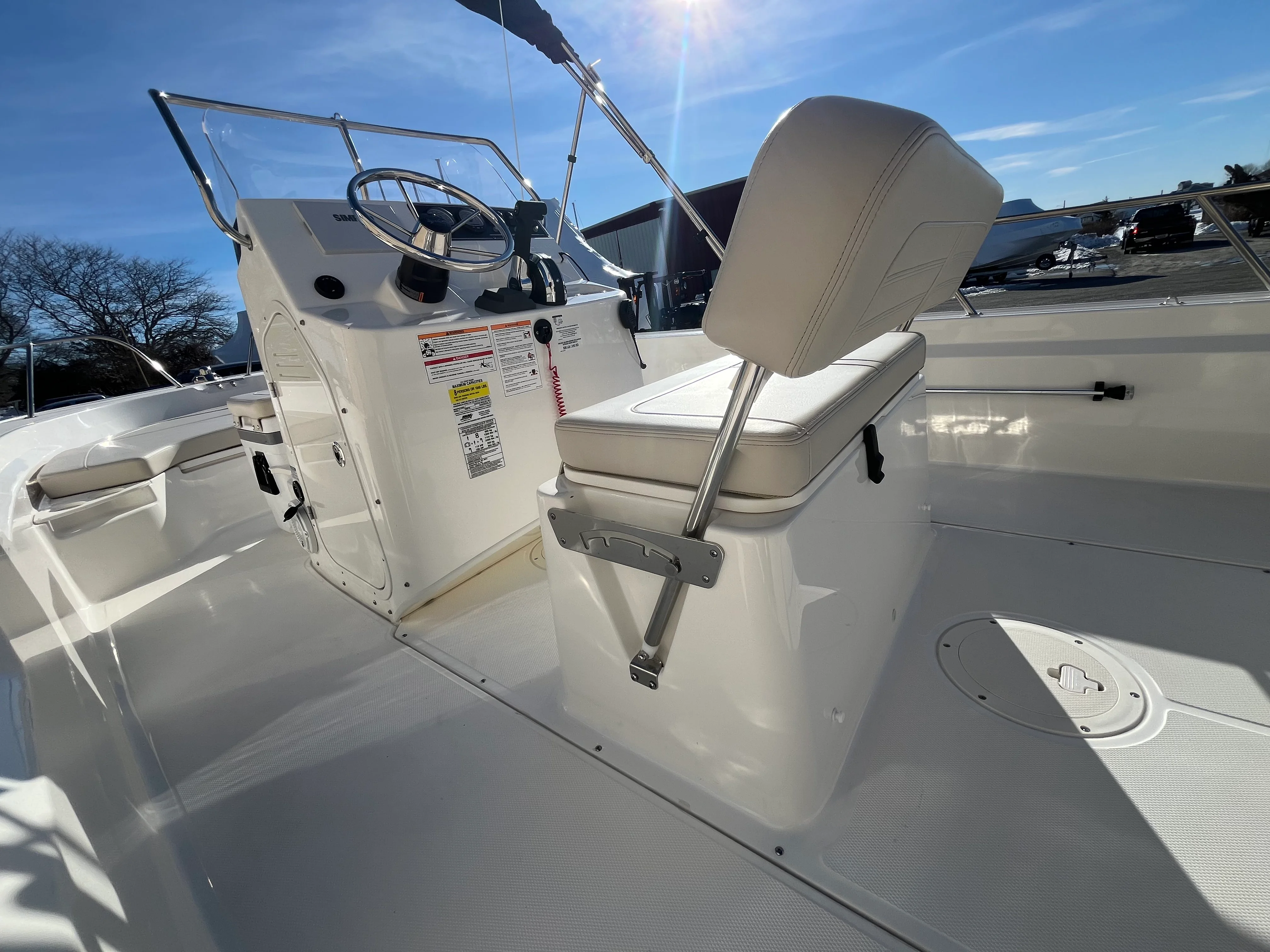 2025 Boston Whaler 190 Montauk Image Thumbnail #9