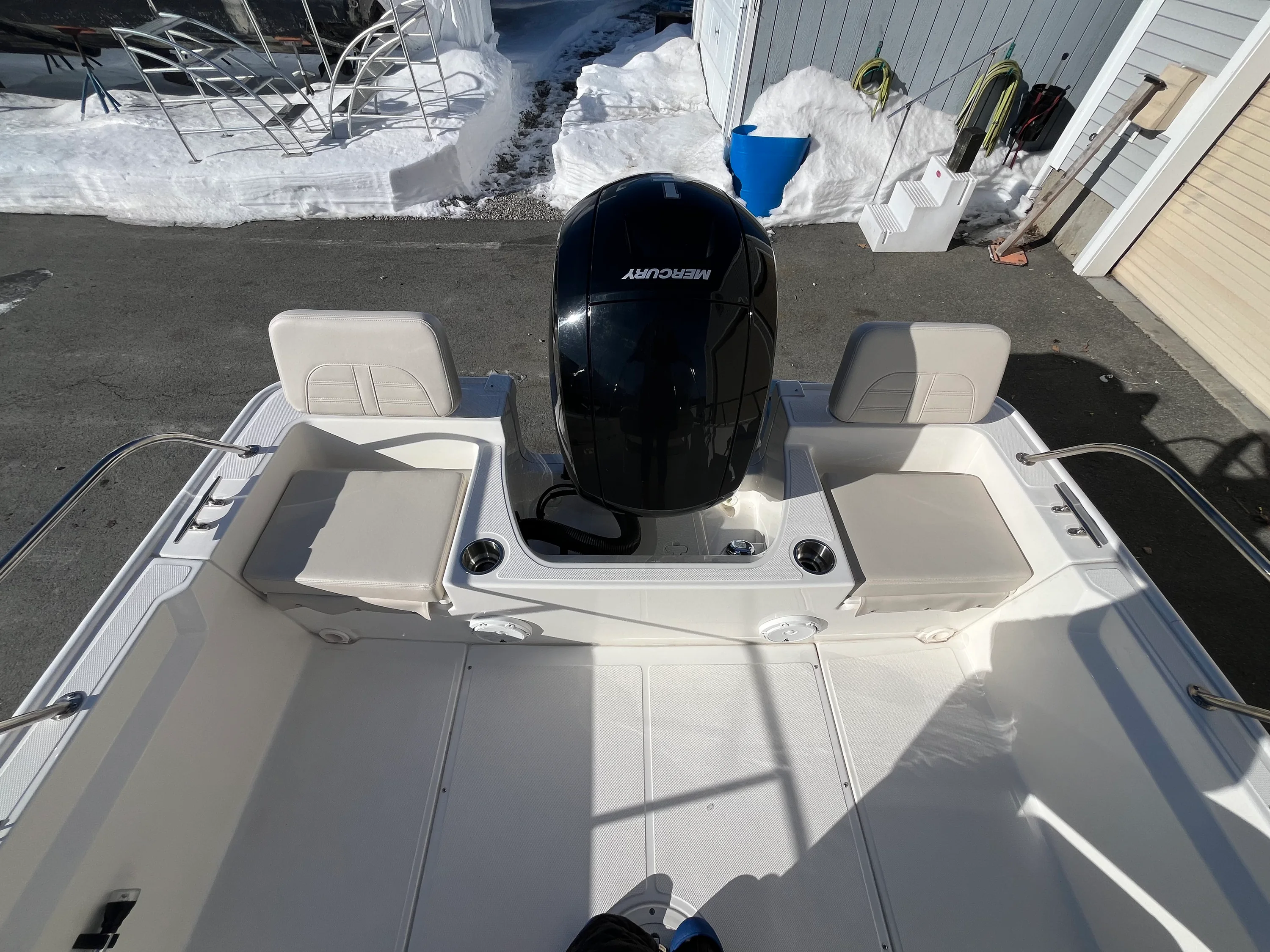 2025 Boston Whaler 190 Montauk Image Thumbnail #3