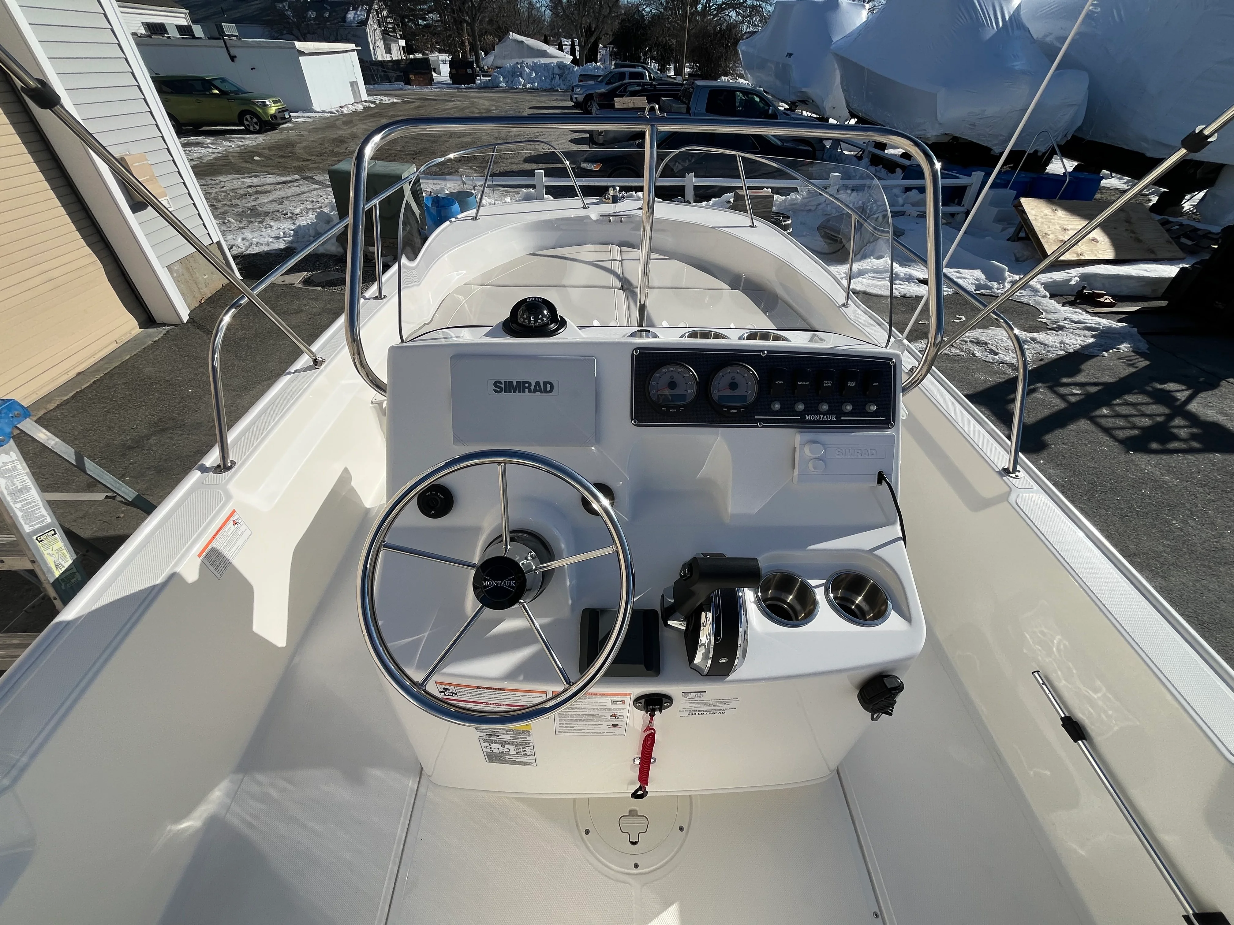 2025 Boston Whaler 190 Montauk Image Thumbnail #7