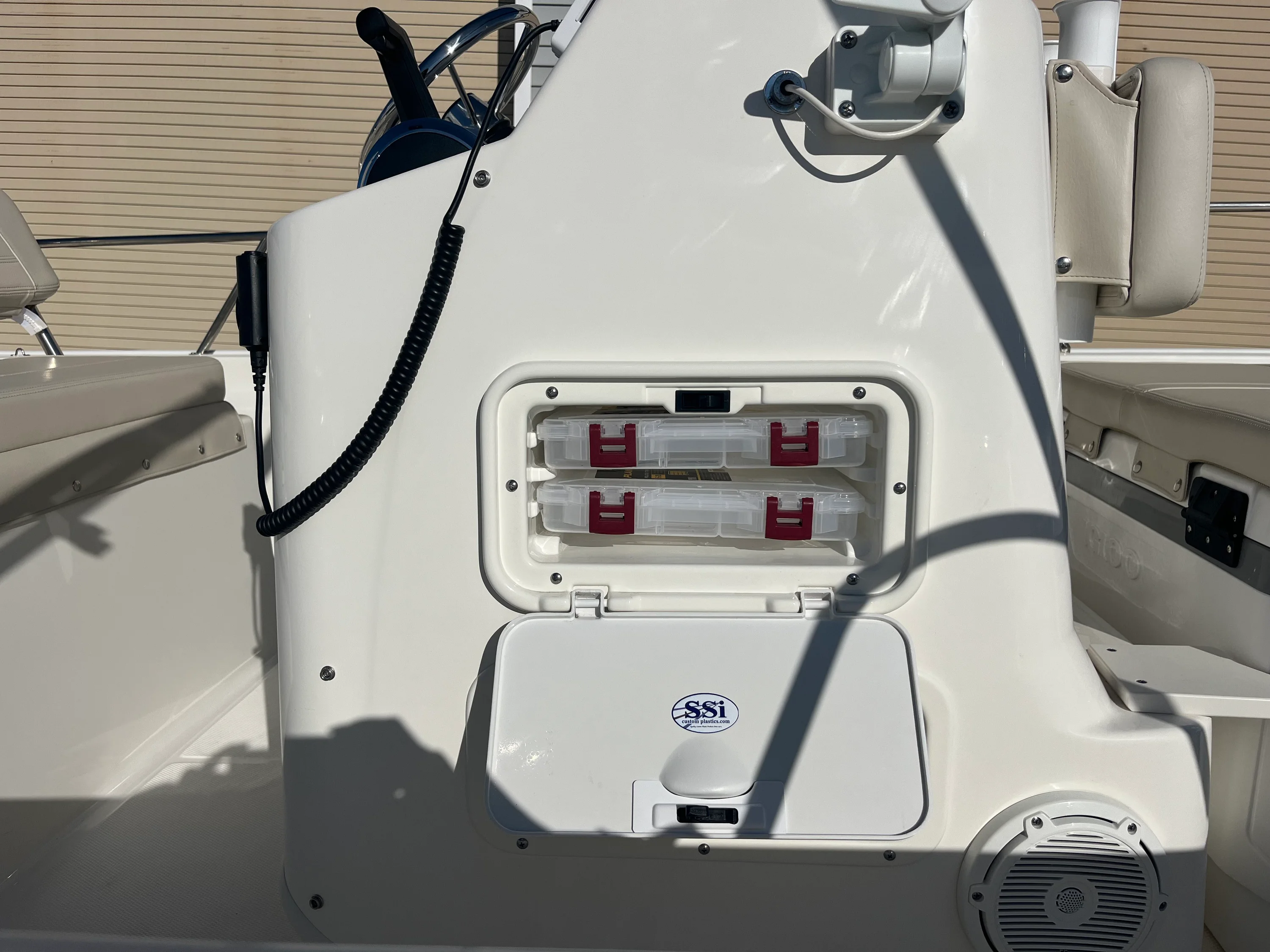 2025 Boston Whaler 190 Montauk Image Thumbnail #13