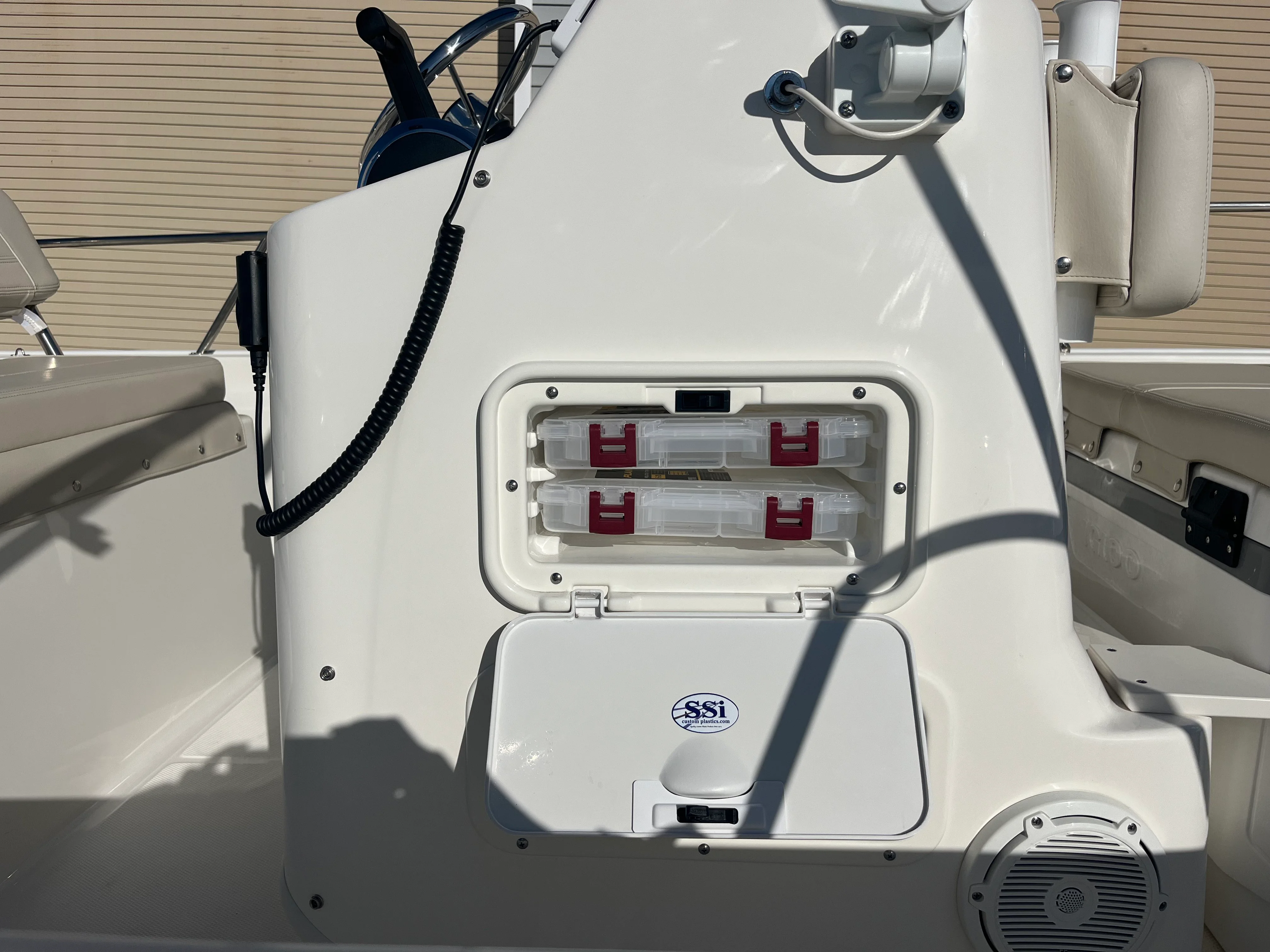 2025 Boston Whaler 190 Montauk Image Thumbnail #13