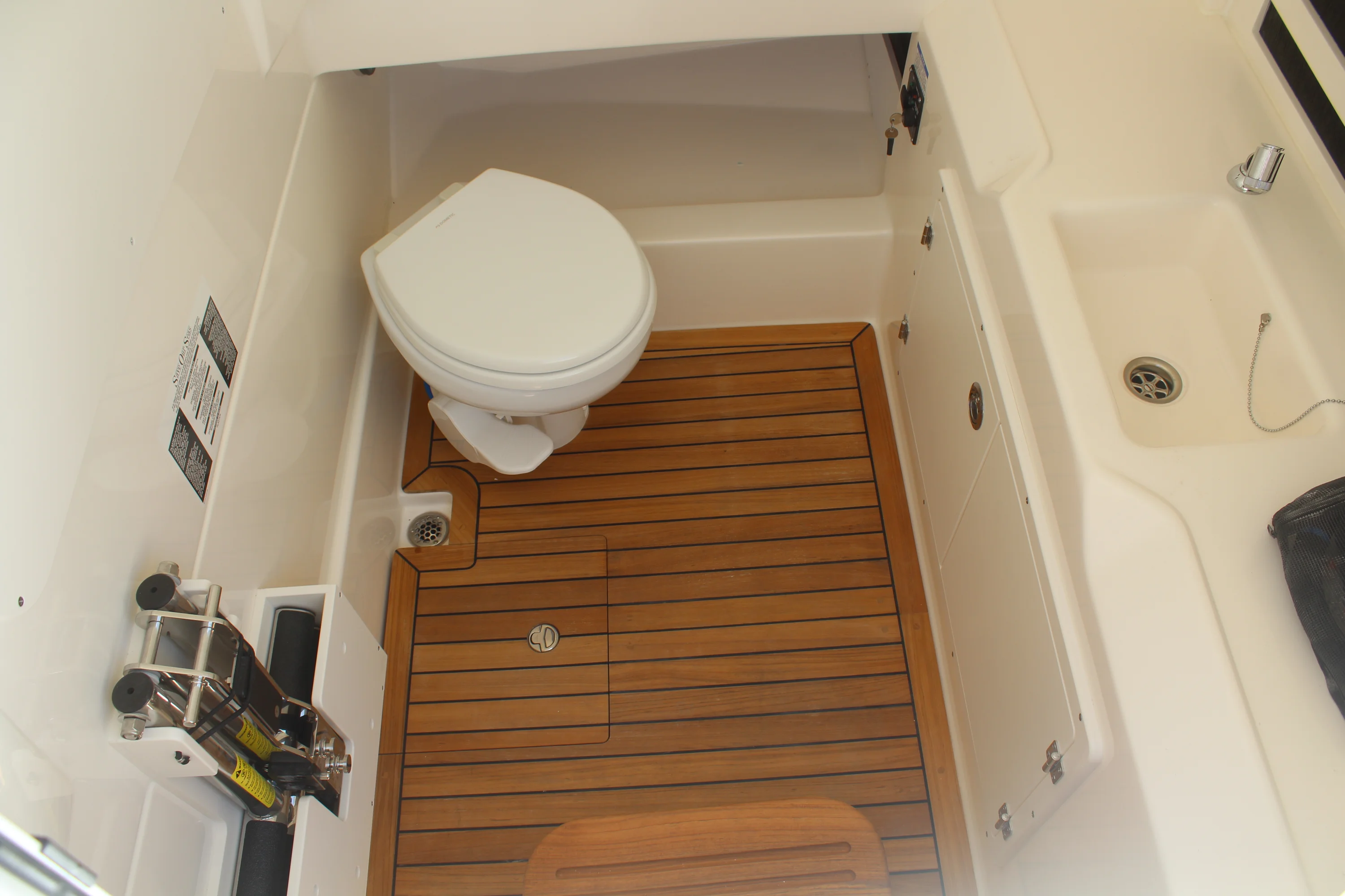2026 Boston Whaler 330 Outrage Image Thumbnail #28