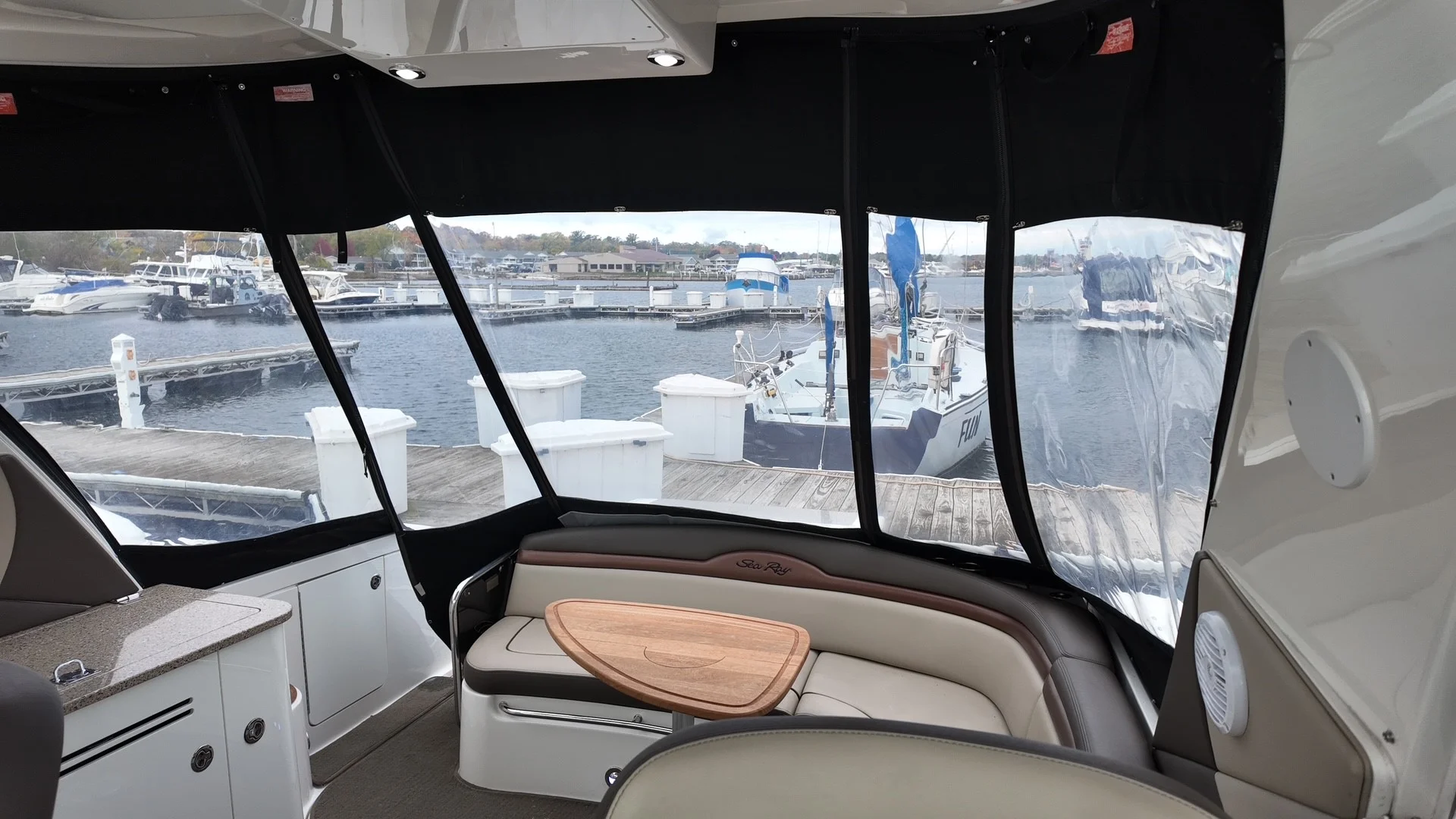 2016 Sea Ray 370 SUNDANCER Image Thumbnail #11