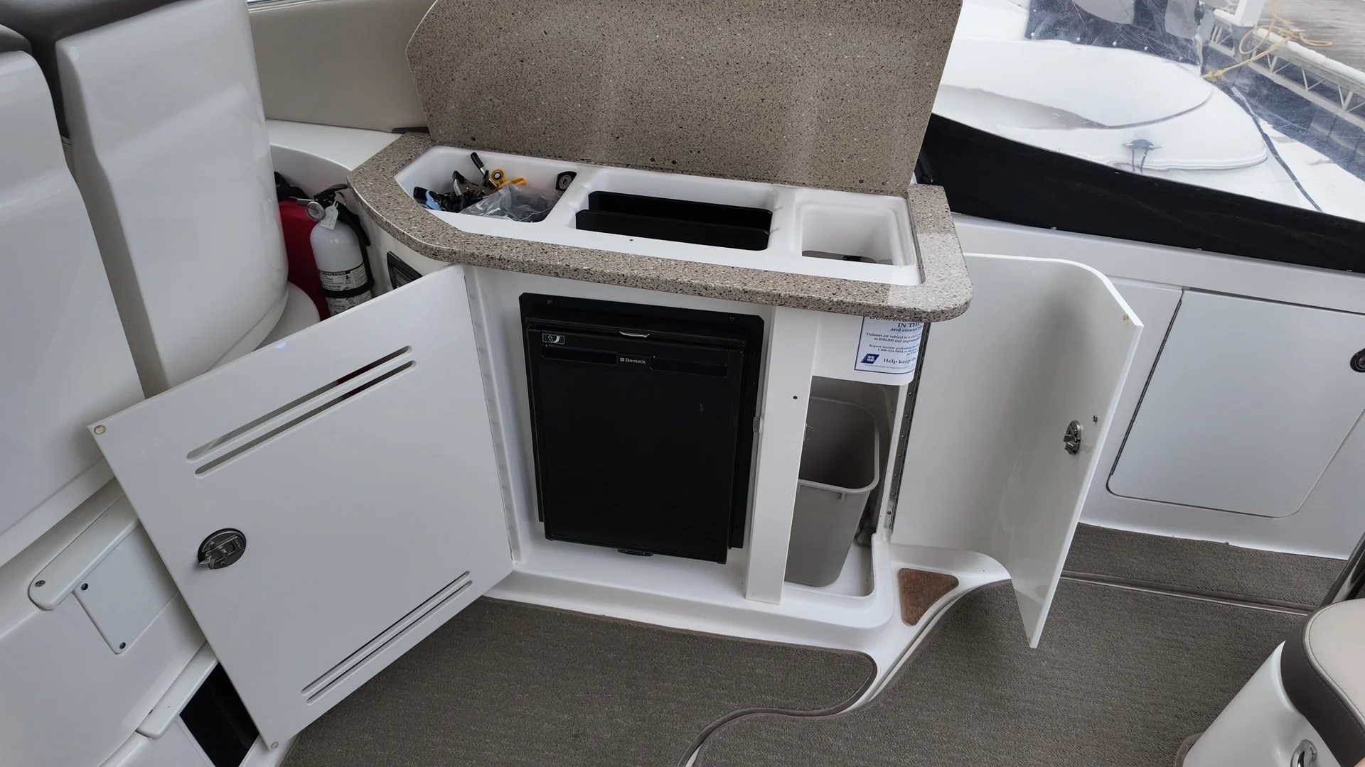2016 Sea Ray 370 SUNDANCER Image Thumbnail #19