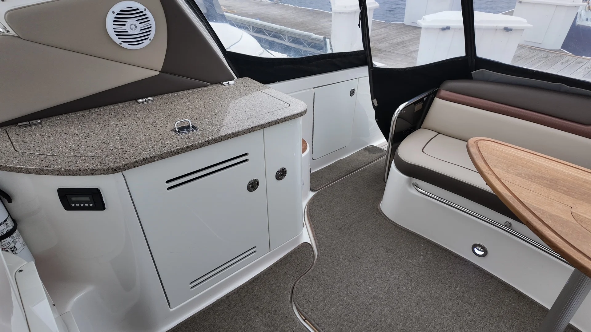 2016 Sea Ray 370 SUNDANCER Image Thumbnail #12