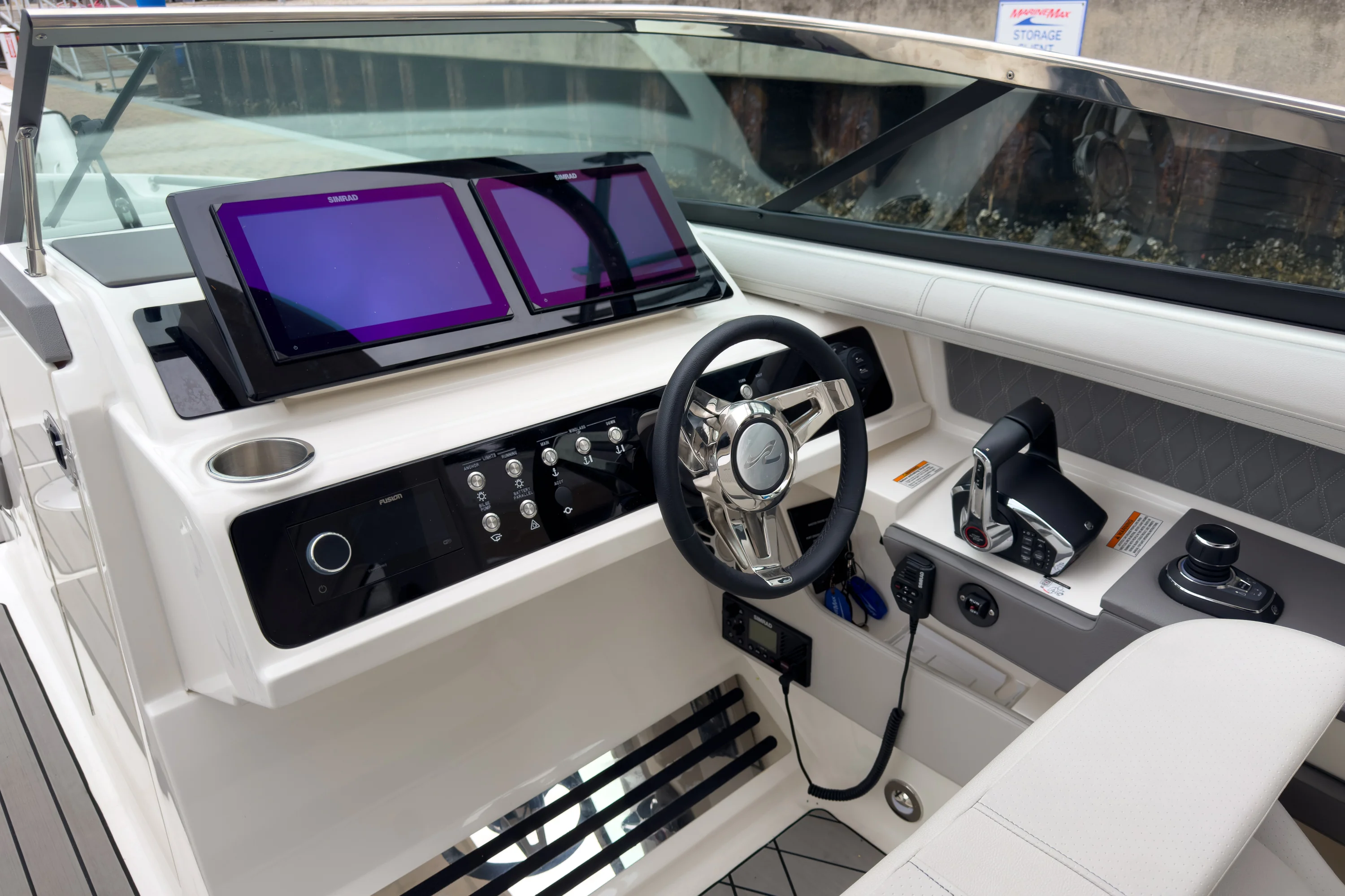 2026 Sea Ray SLX 310 Outboard Image Thumbnail #13