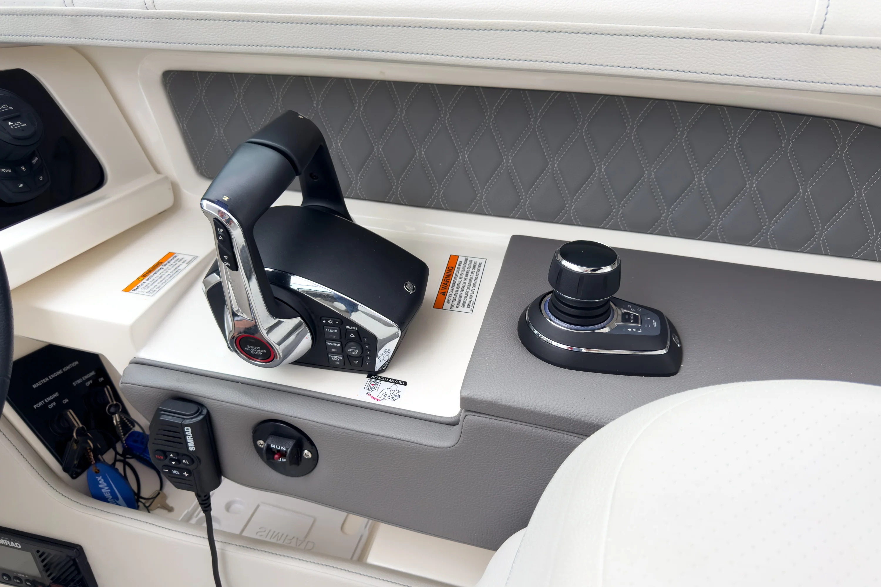 2026 Sea Ray SLX 310 Outboard Image Thumbnail #14