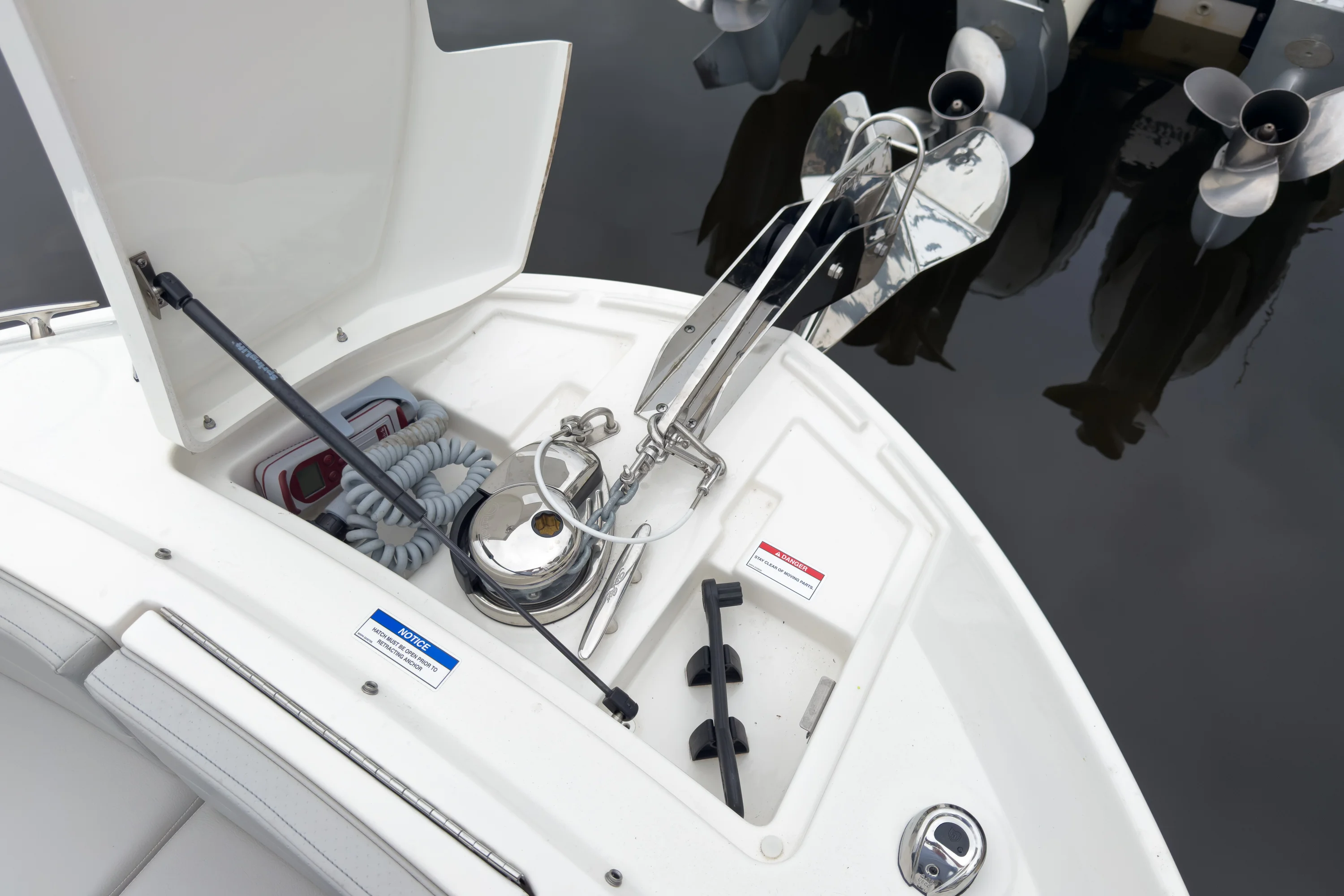 2026 Sea Ray SLX 310 Outboard Image Thumbnail #25