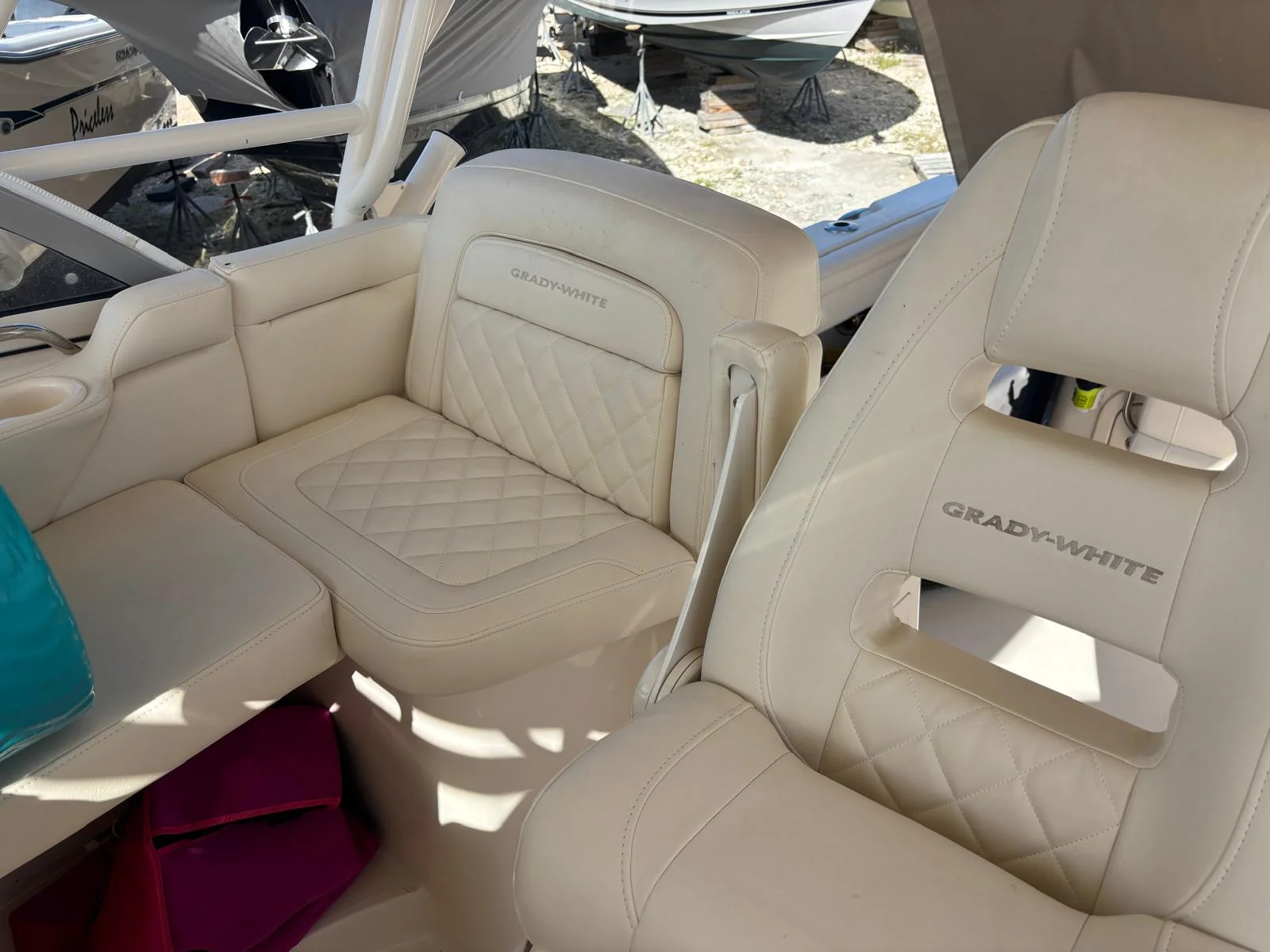 2023 Grady-White 330 EXPRESS Image Thumbnail #15