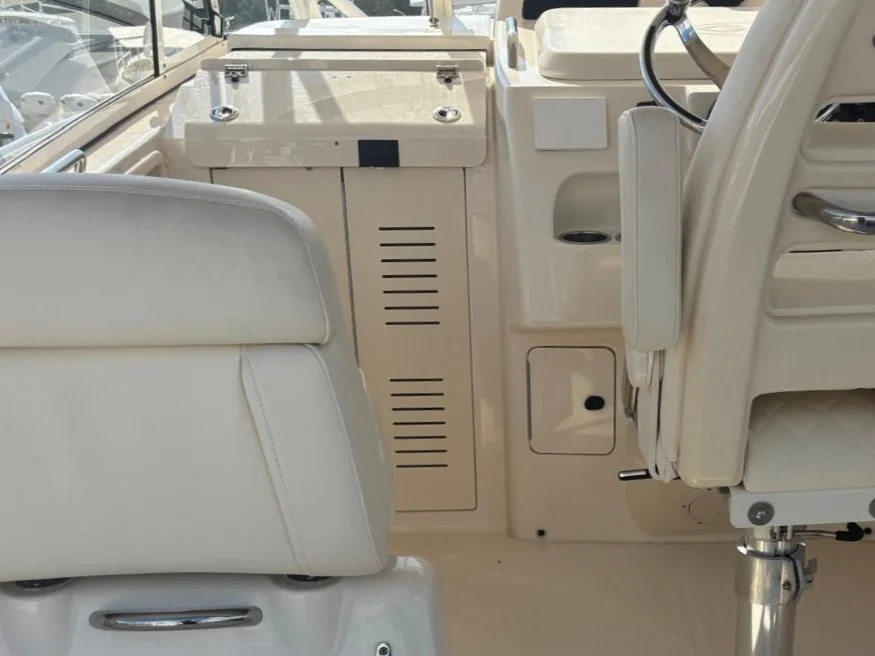 2023 Grady-White 330 EXPRESS Image Thumbnail #18