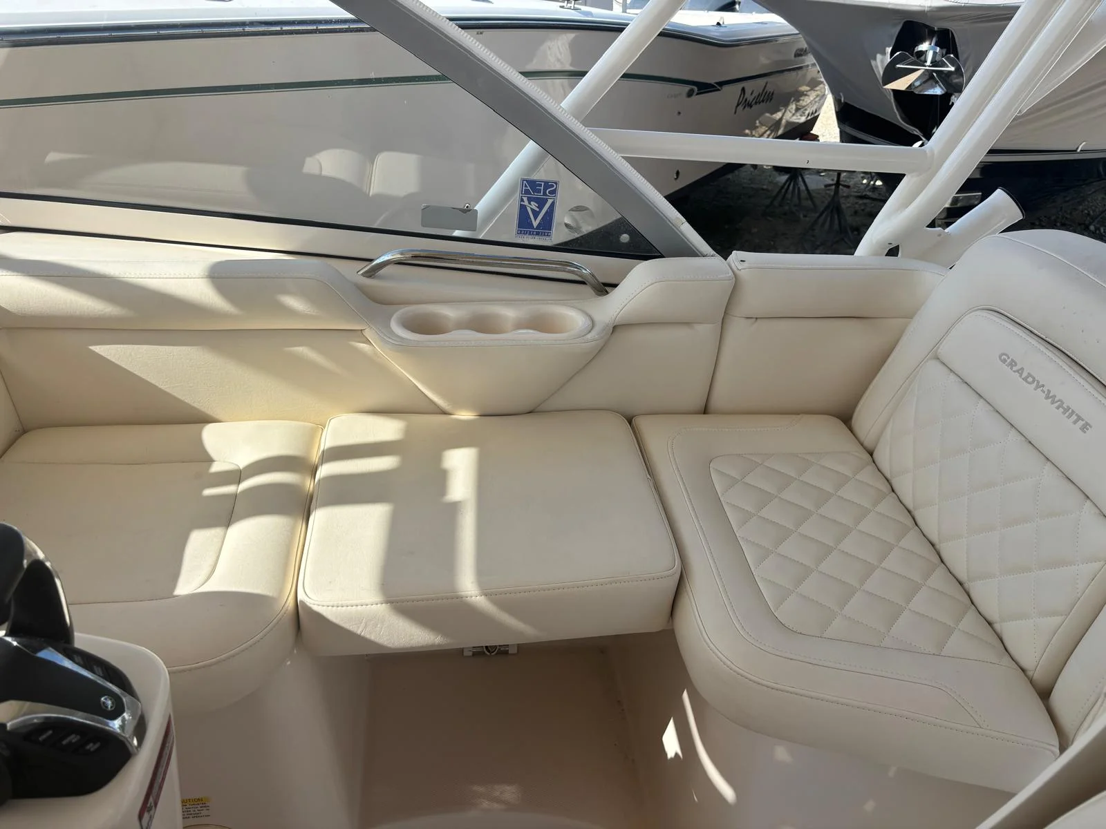 2023 Grady-White 330 EXPRESS Image Thumbnail #16