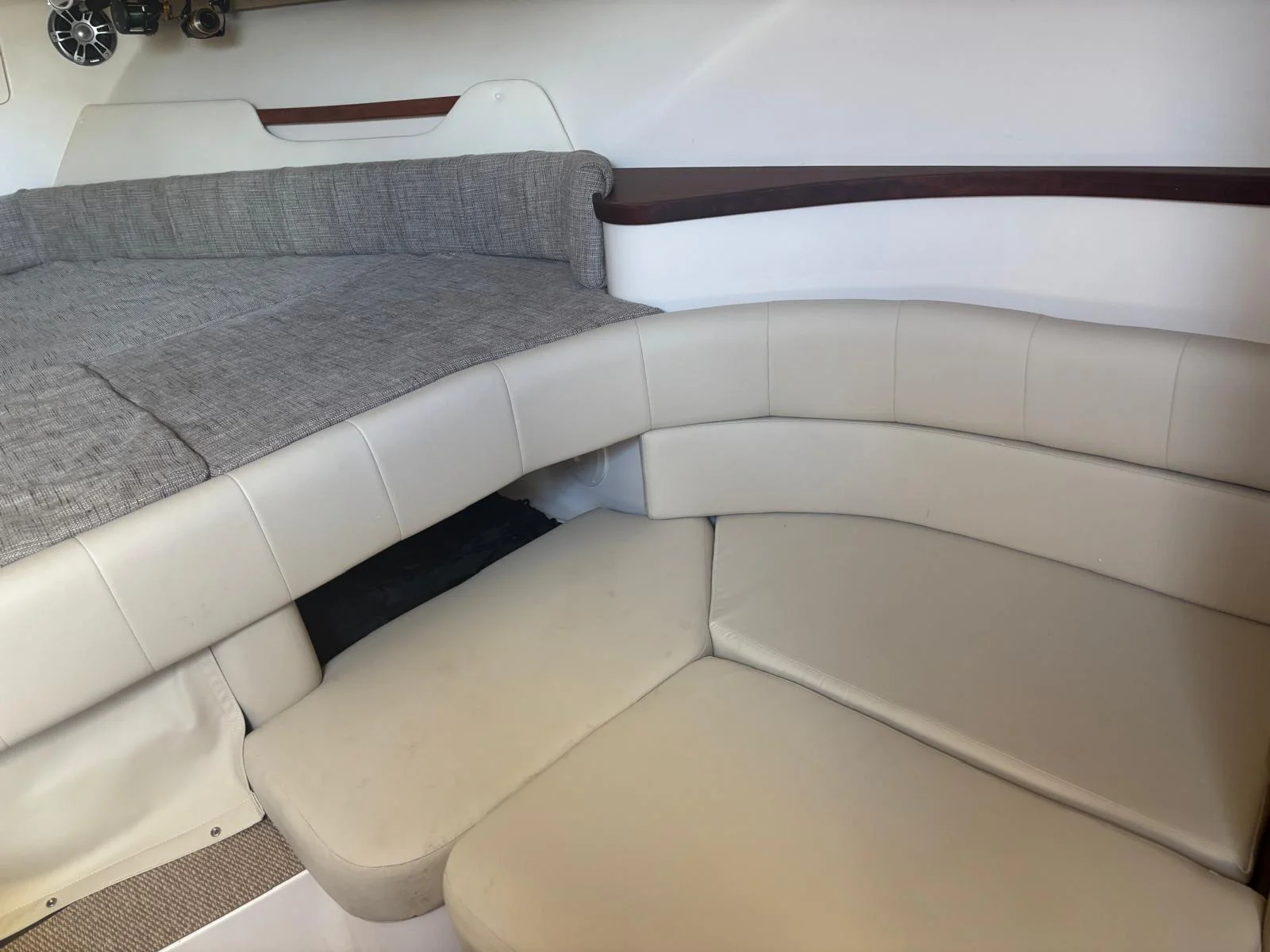 2023 Grady-White 330 EXPRESS Image Thumbnail #24