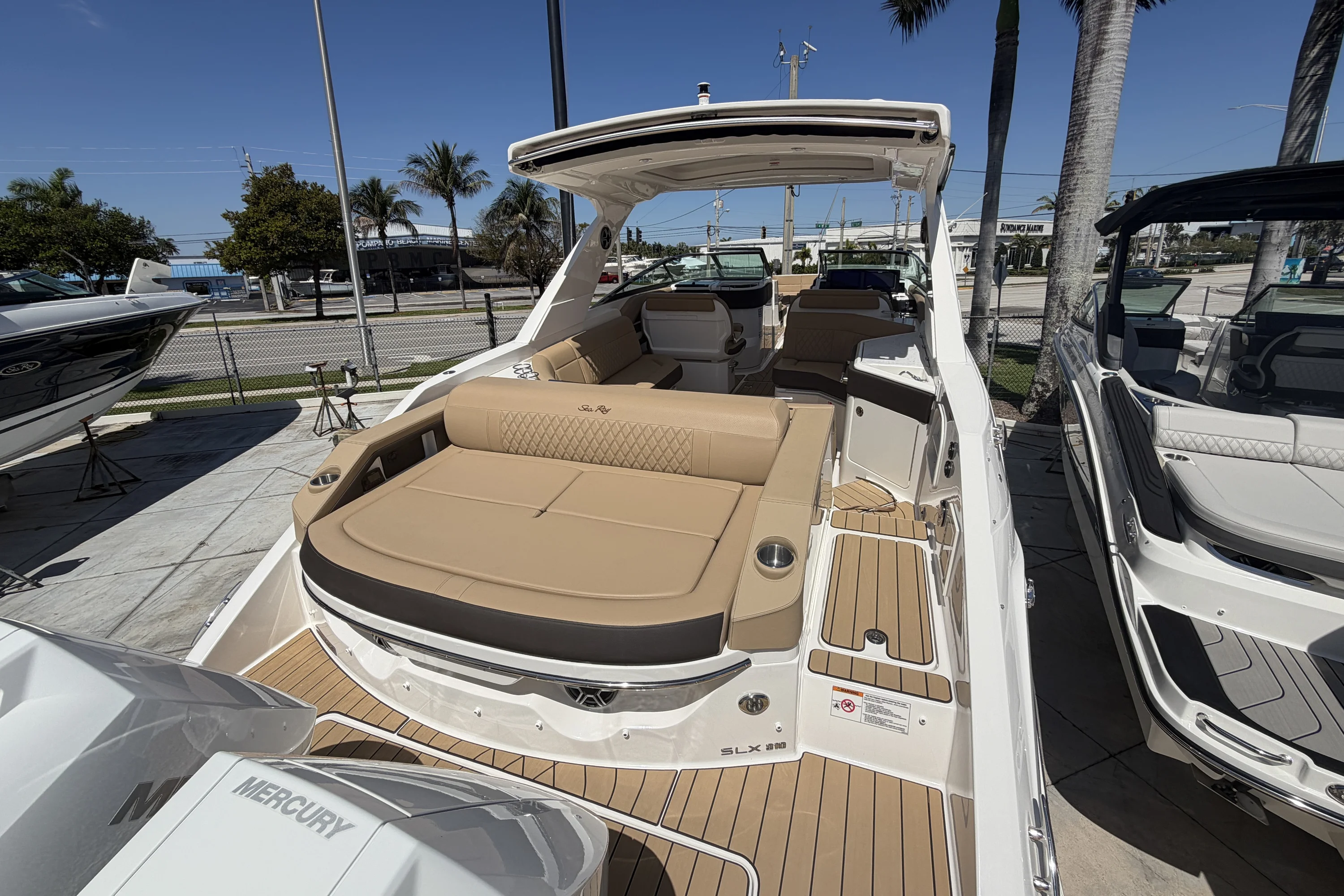 2026 Sea Ray SLX 310 Outboard Image Thumbnail #7