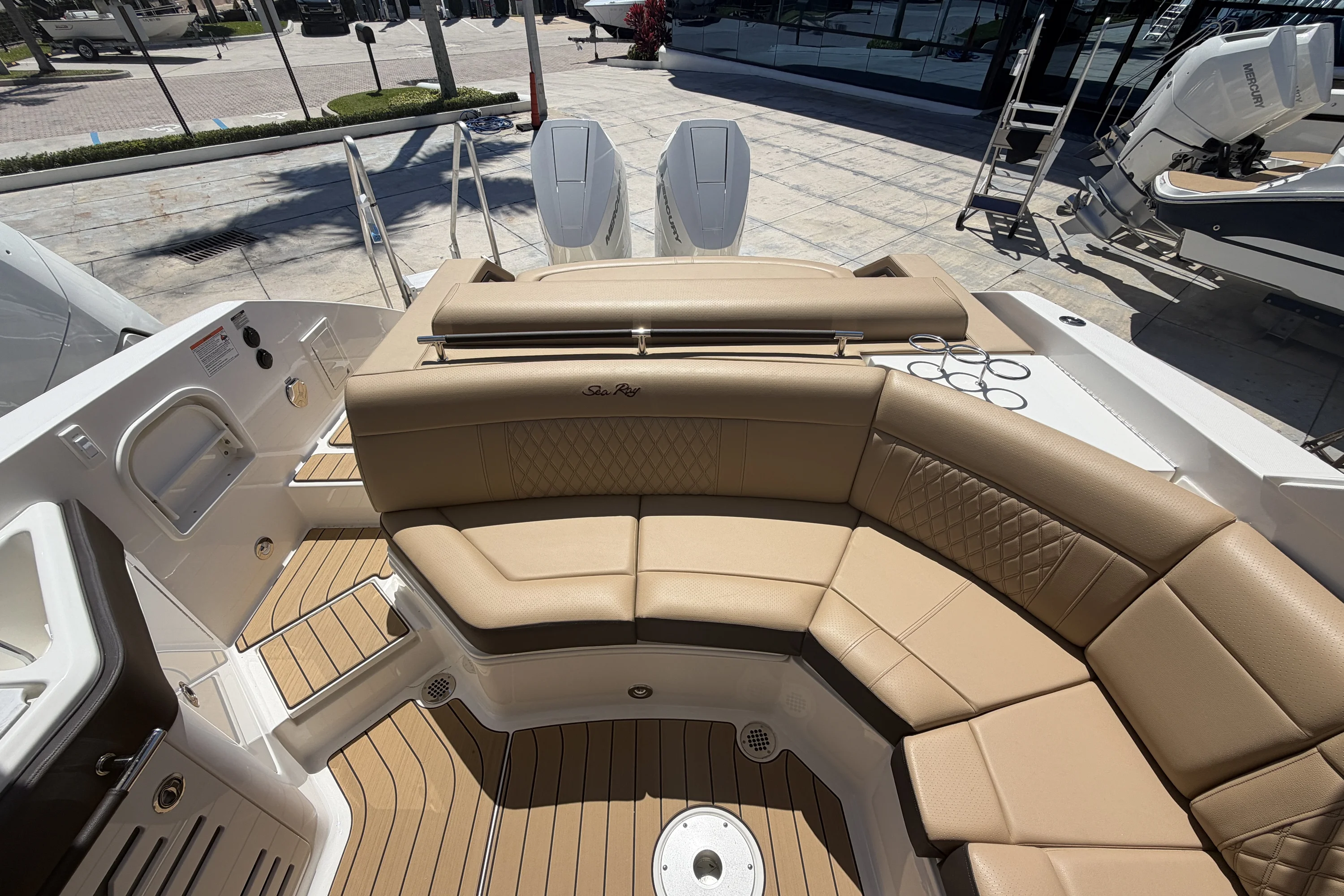 2026 Sea Ray SLX 310 Outboard Image Thumbnail #12