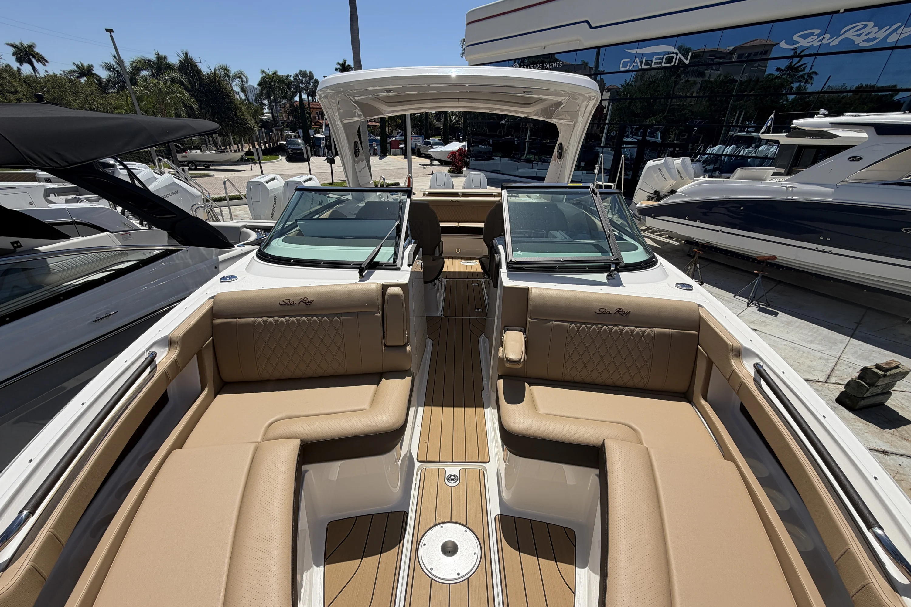 2026 Sea Ray SLX 310 Outboard Image Thumbnail #26