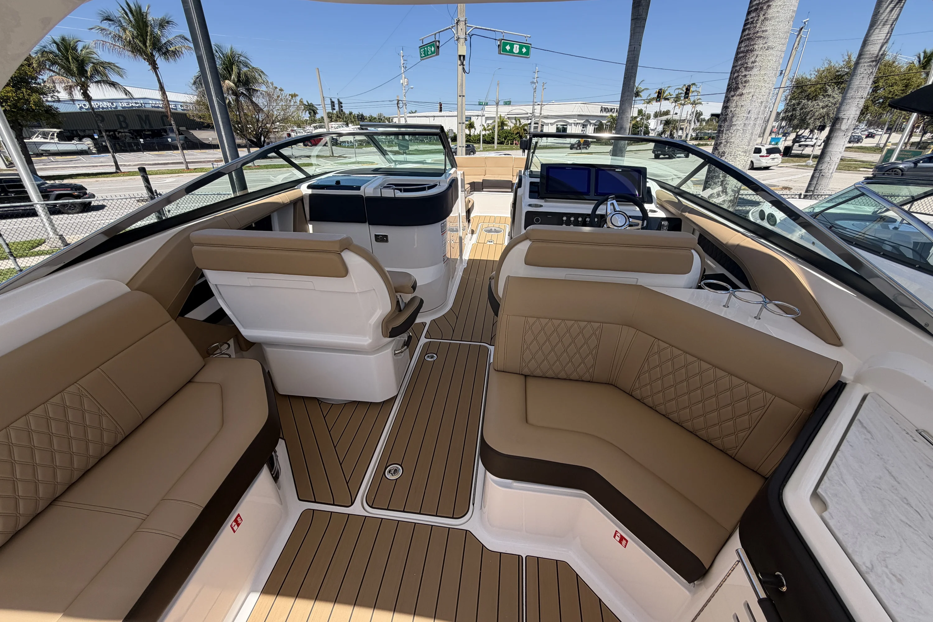 2026 Sea Ray SLX 310 Outboard Image Thumbnail #17