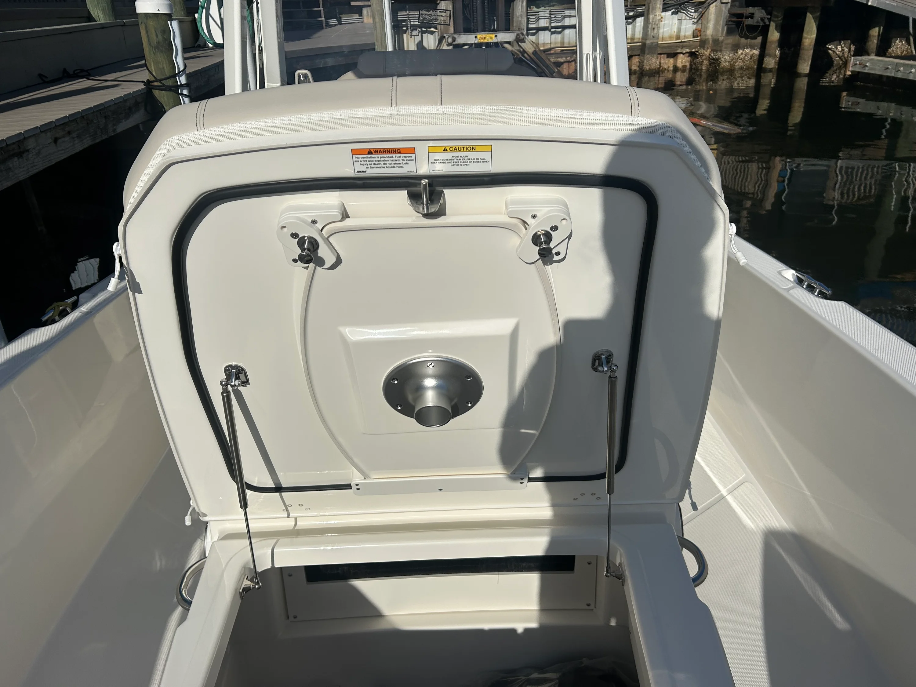 2026 Boston Whaler 250 Dauntless Image Thumbnail #18