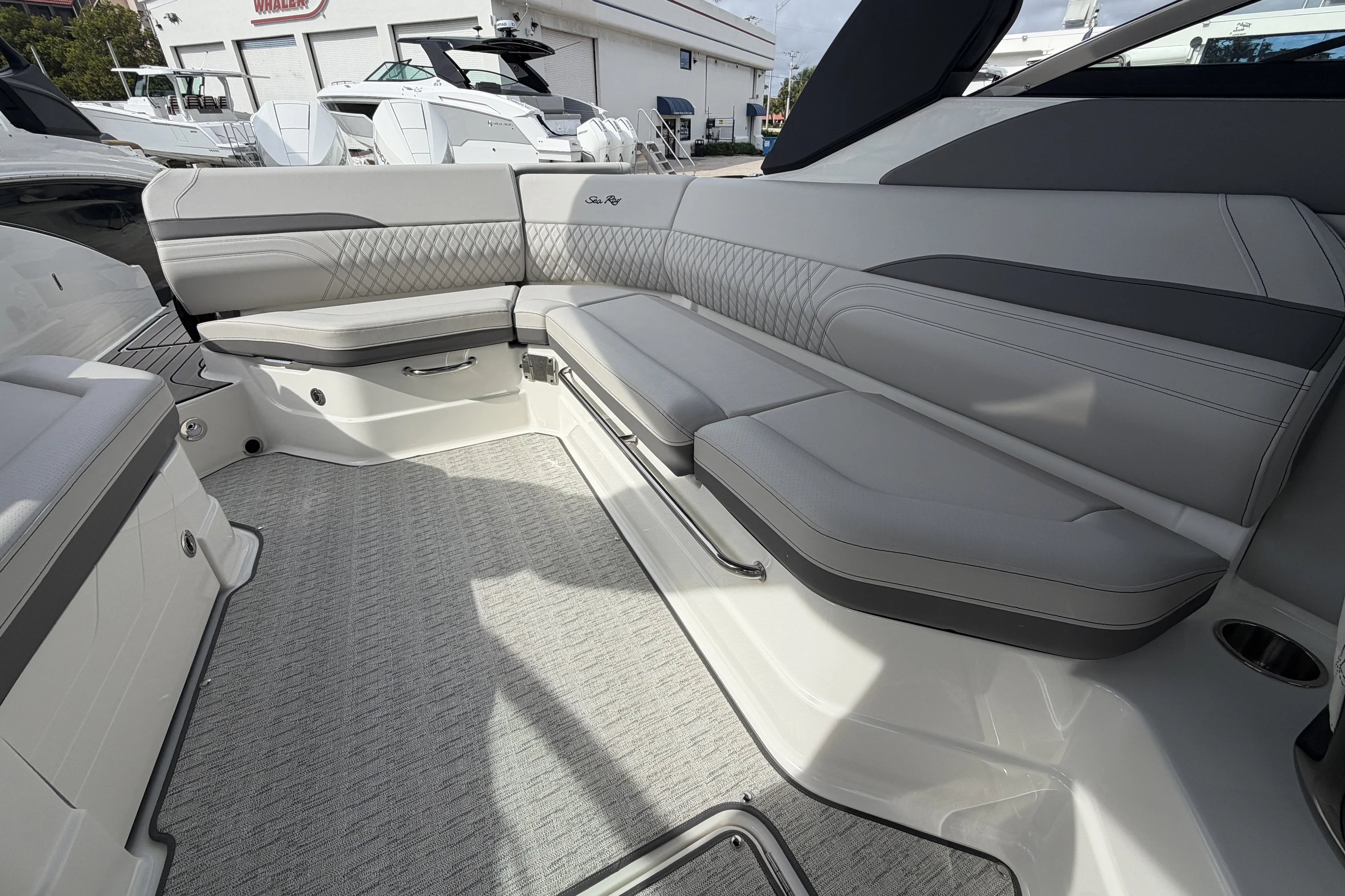 2026 Sea Ray SLX 280 Outboard Image Thumbnail #16