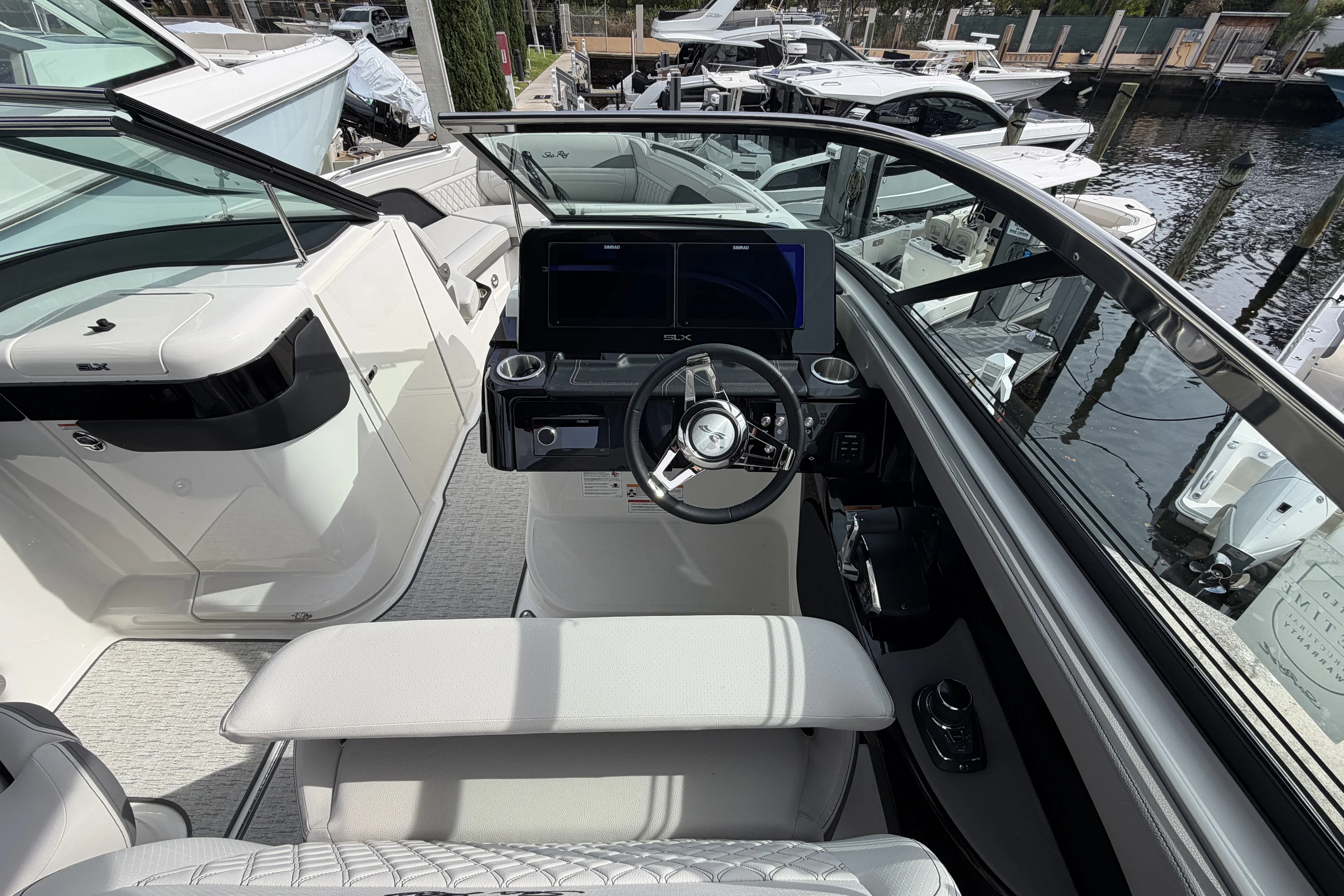 2026 Sea Ray SLX 280 Outboard Image Thumbnail #19