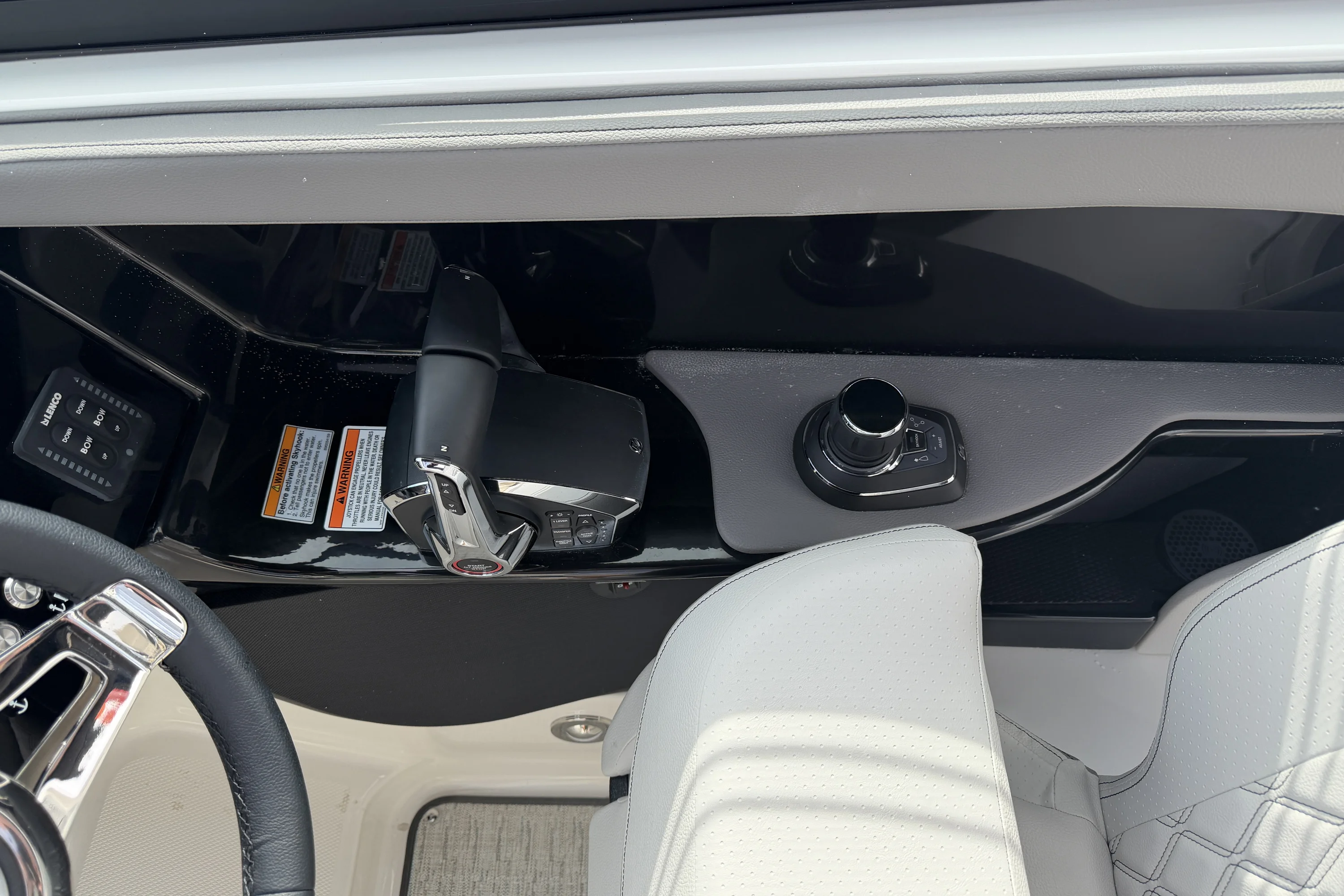 2026 Sea Ray SLX 280 Outboard Image Thumbnail #21