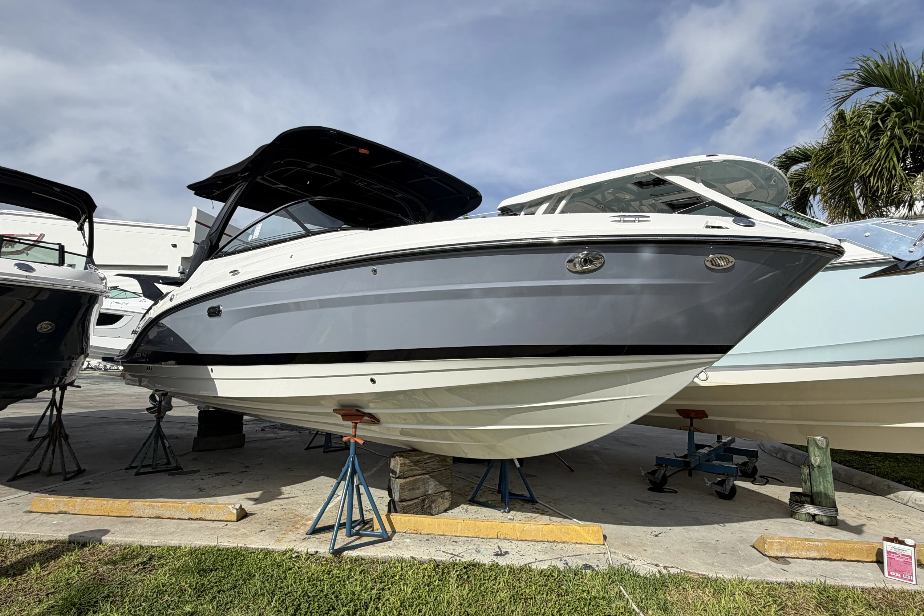 2026 Sea Ray SLX 280 Outboard Image Thumbnail #2