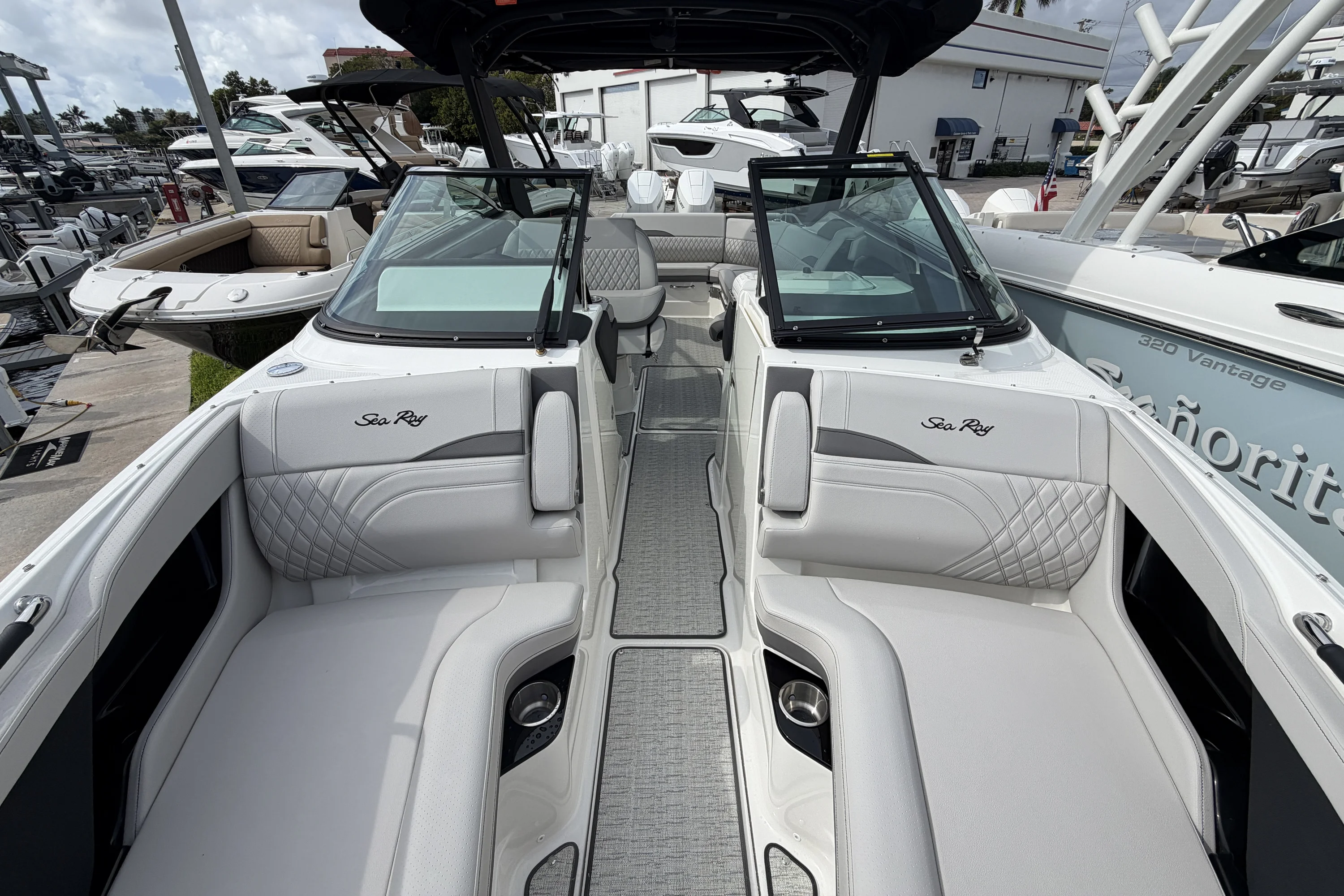 2026 Sea Ray SLX 280 Outboard Image Thumbnail #27