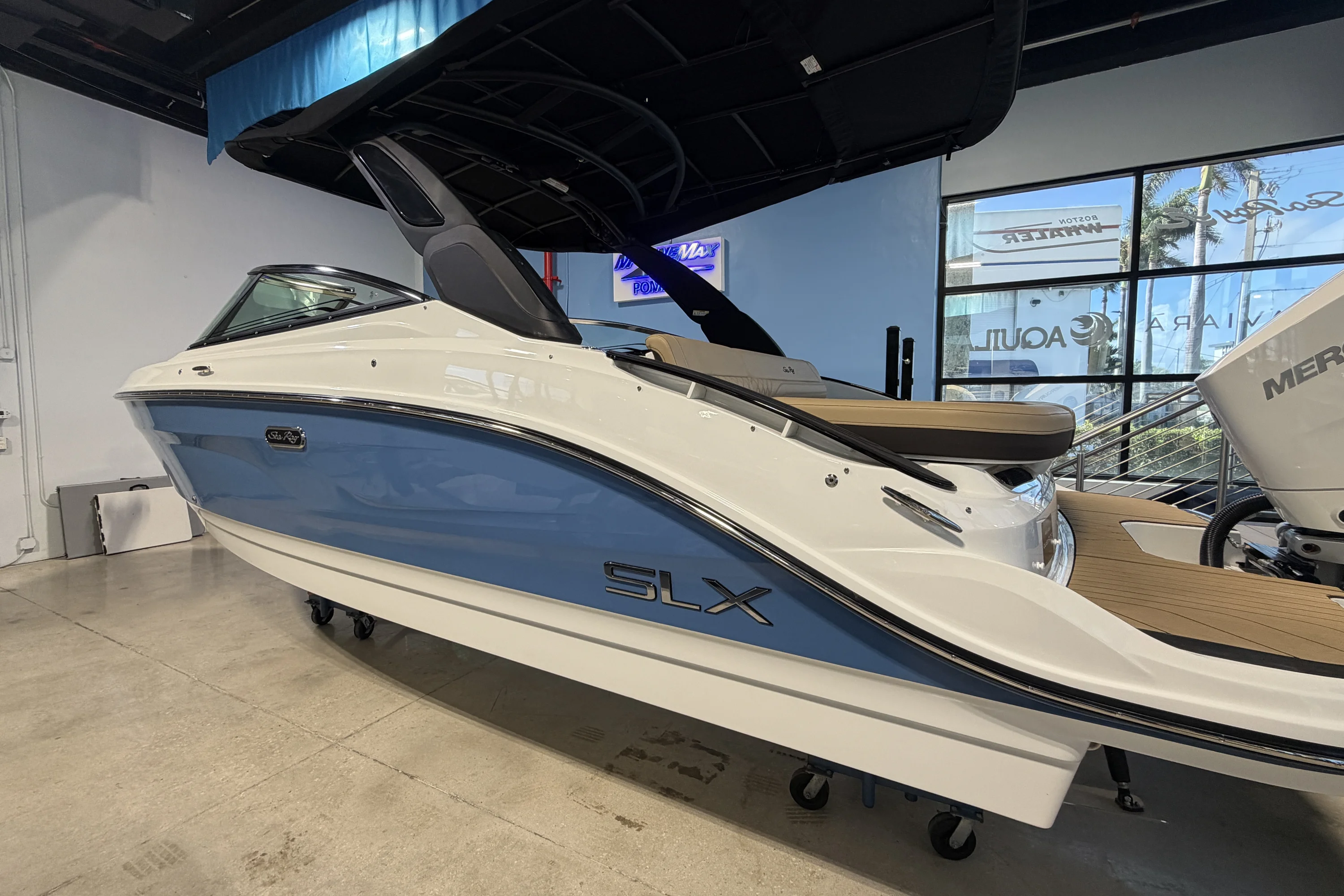 2026 Sea Ray SLX 260 Outboard Image Thumbnail #2