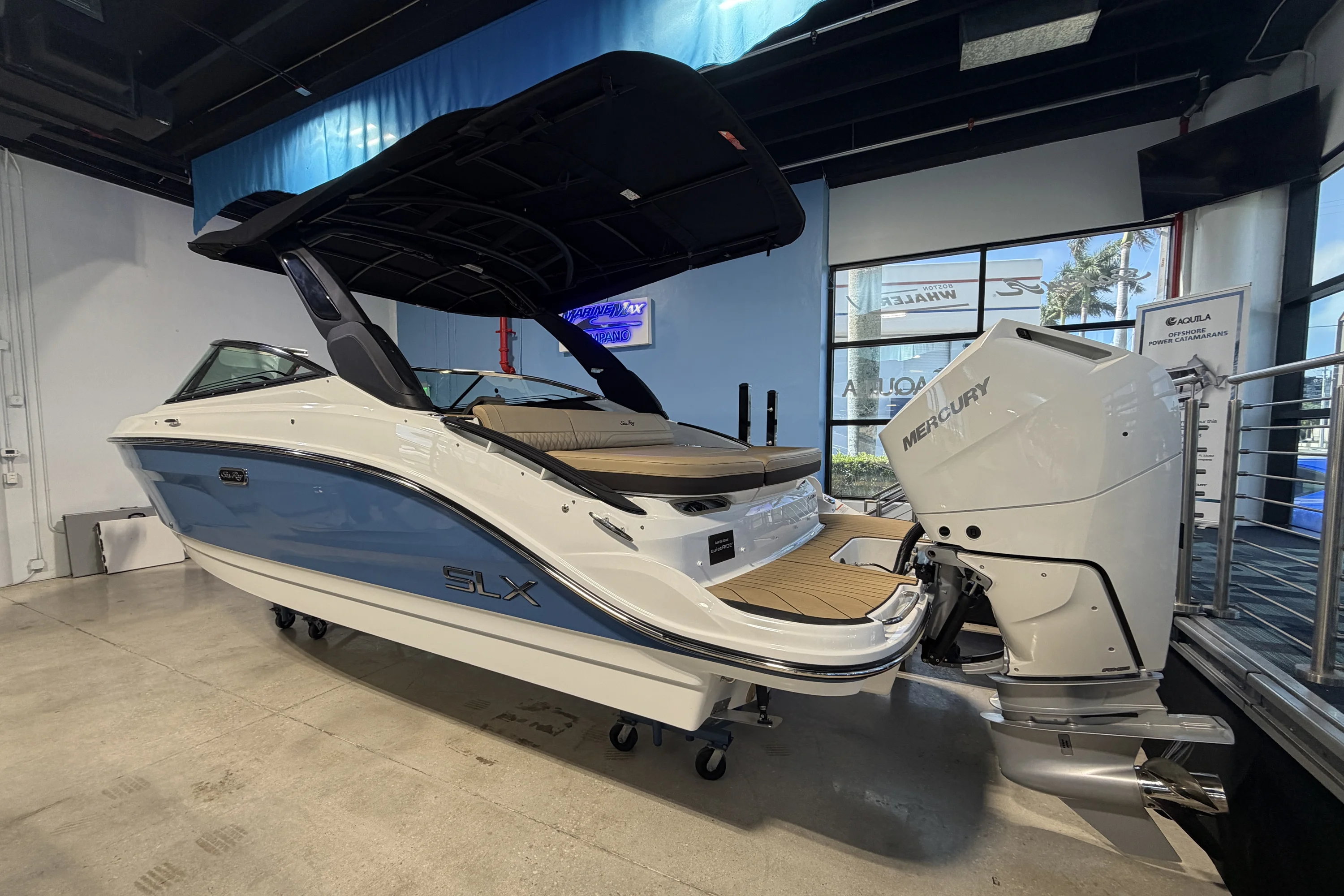 2026 Sea Ray SLX 260 Outboard Image Thumbnail #3