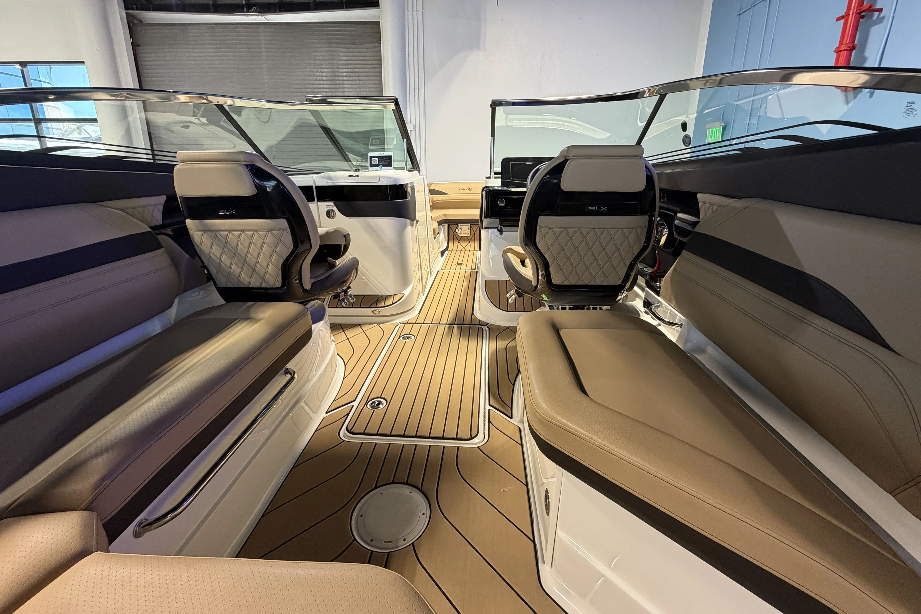 2026 Sea Ray SLX 260 Outboard Image Thumbnail #11