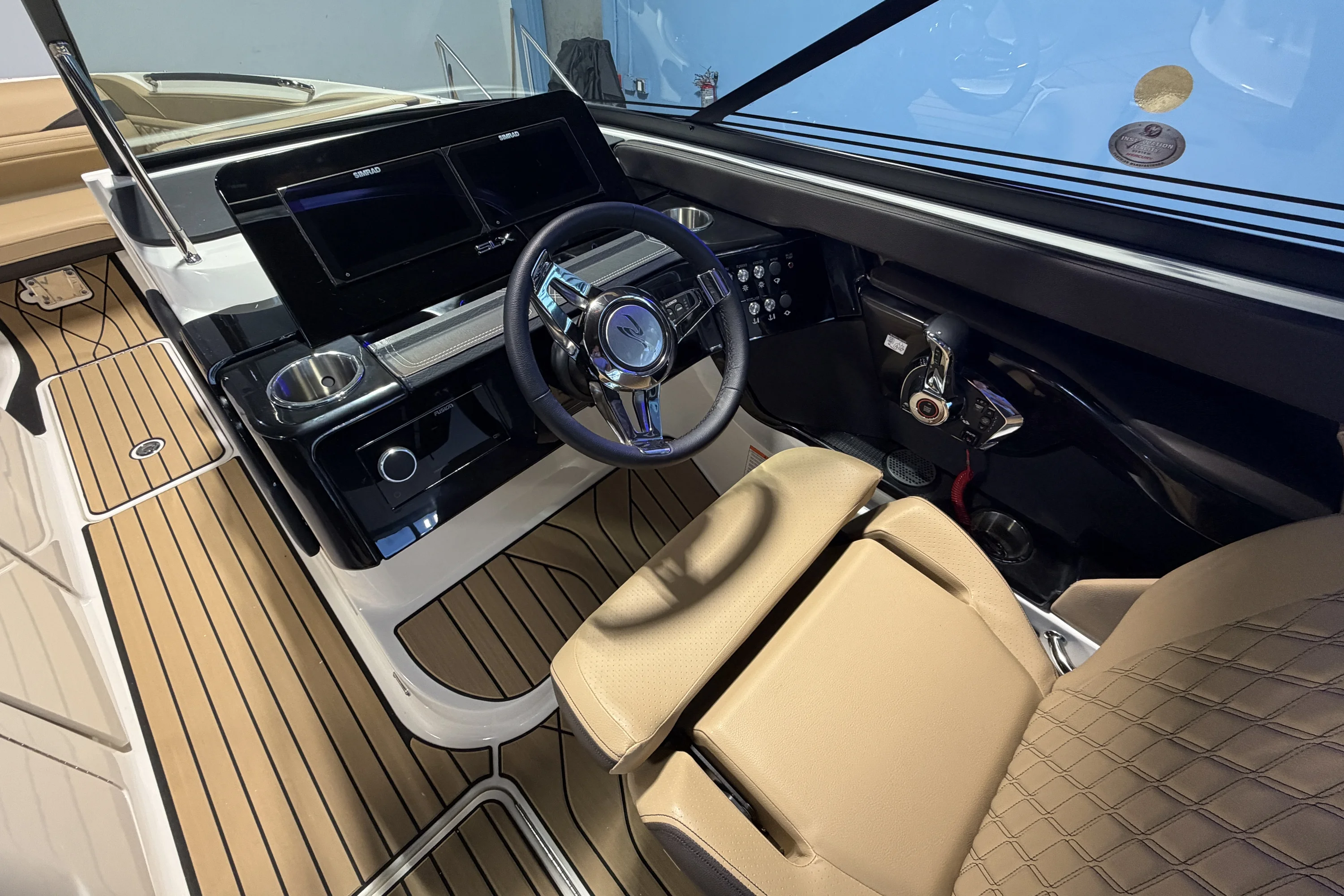 2026 Sea Ray SLX 260 Outboard Image Thumbnail #12