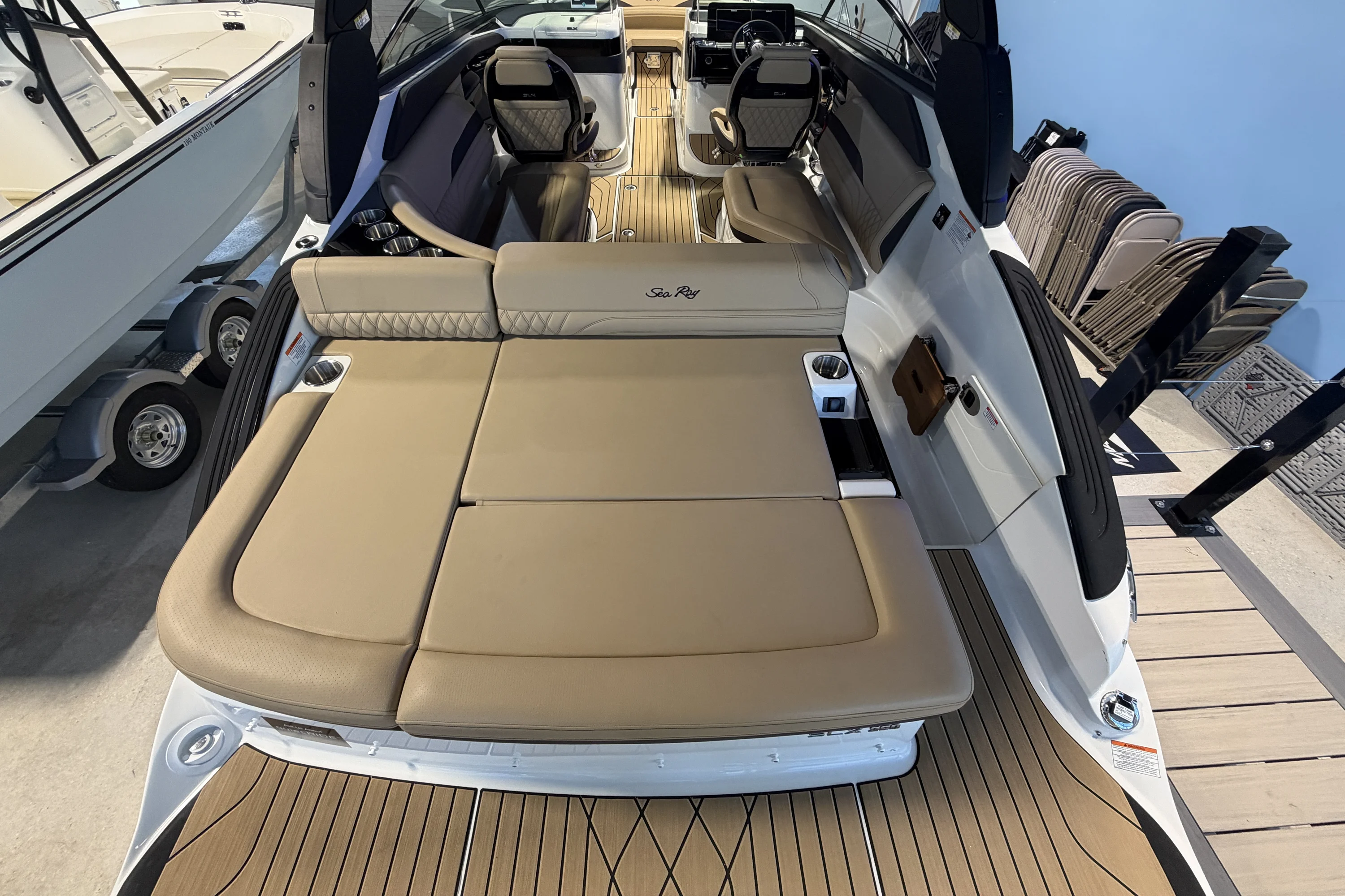 2026 Sea Ray SLX 260 Outboard Image Thumbnail #6