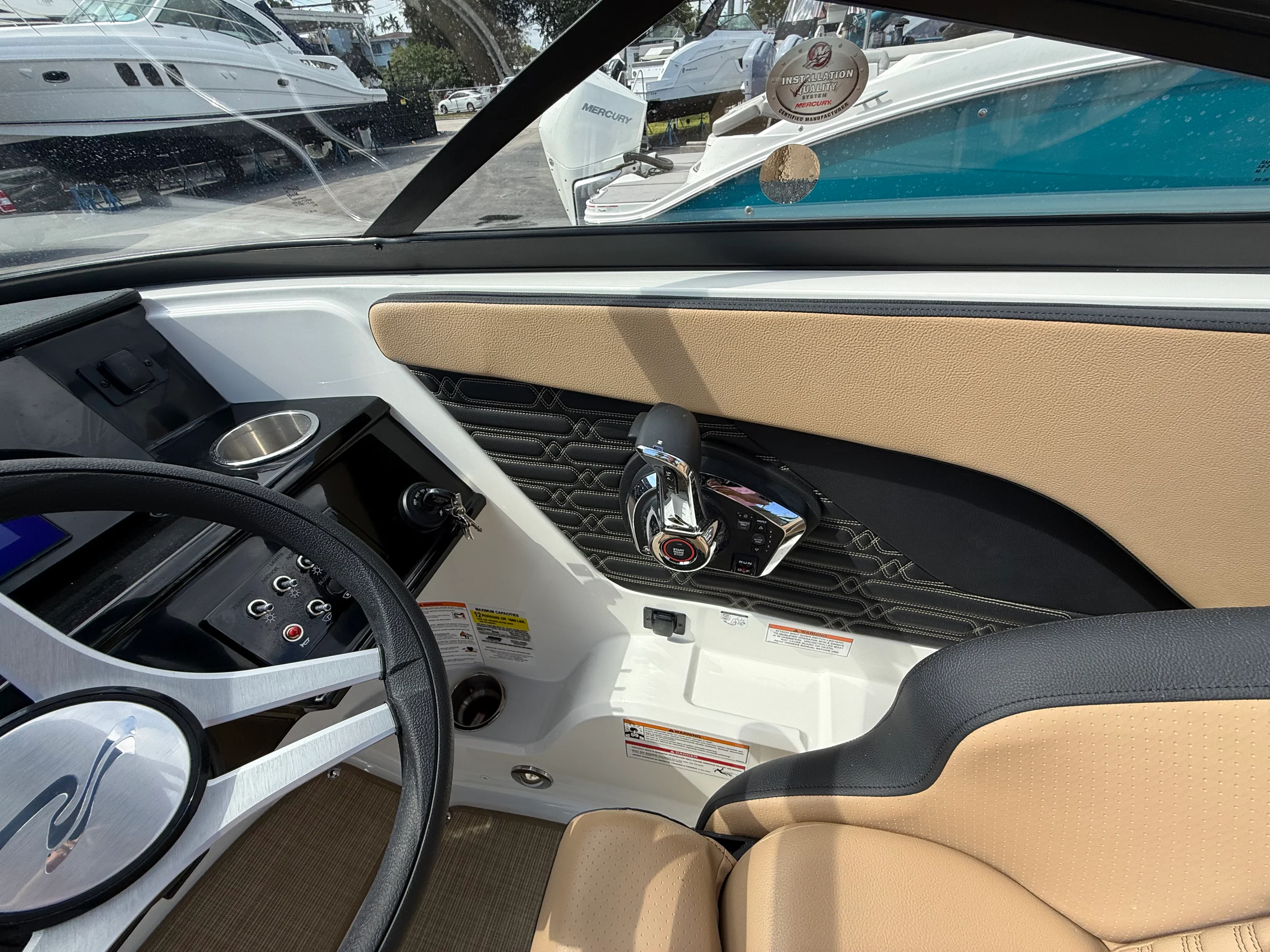 2026 Sea Ray SPX 210 Outboard Image Thumbnail #8