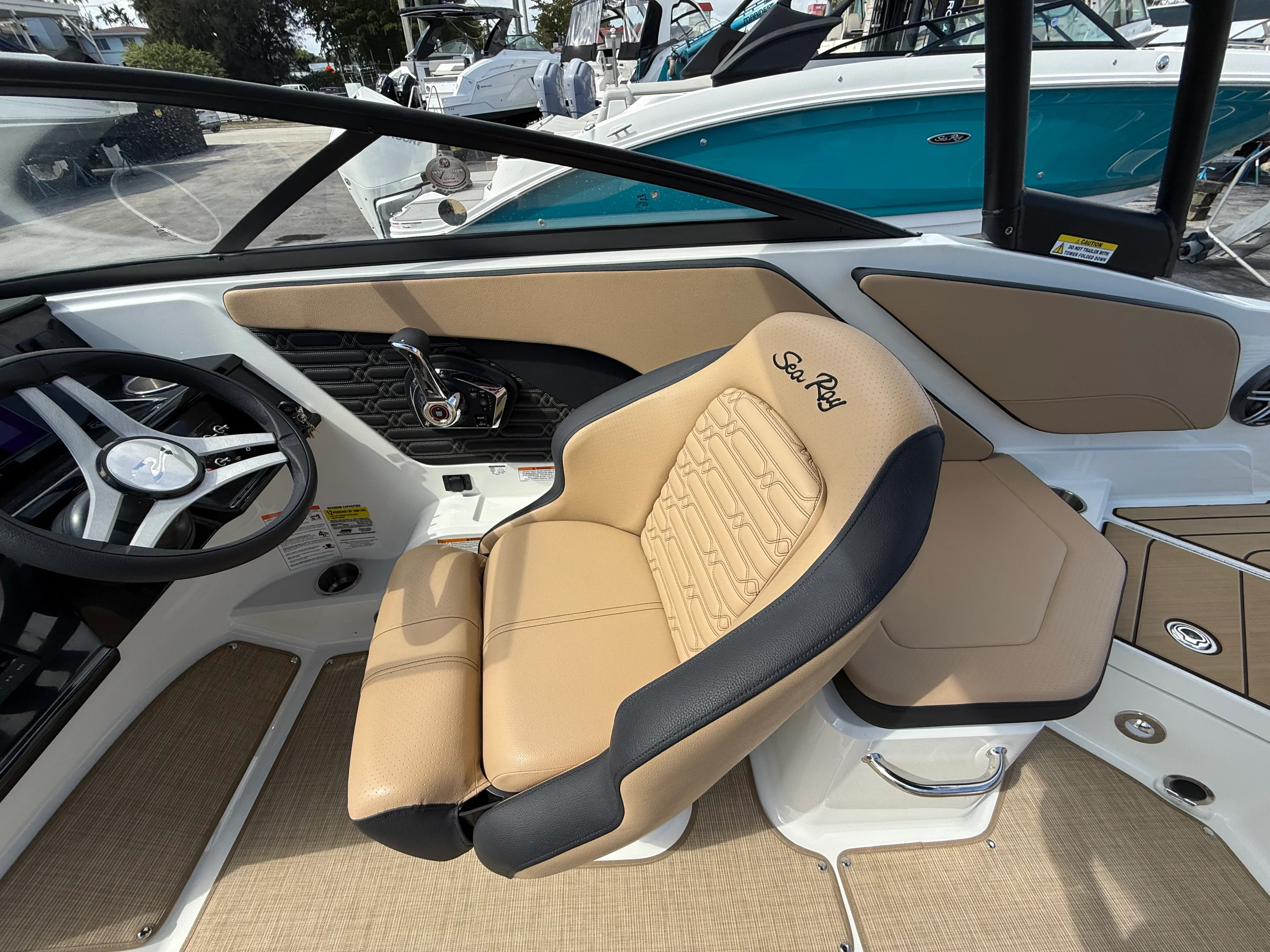 2026 Sea Ray SPX 210 Outboard Image Thumbnail #7