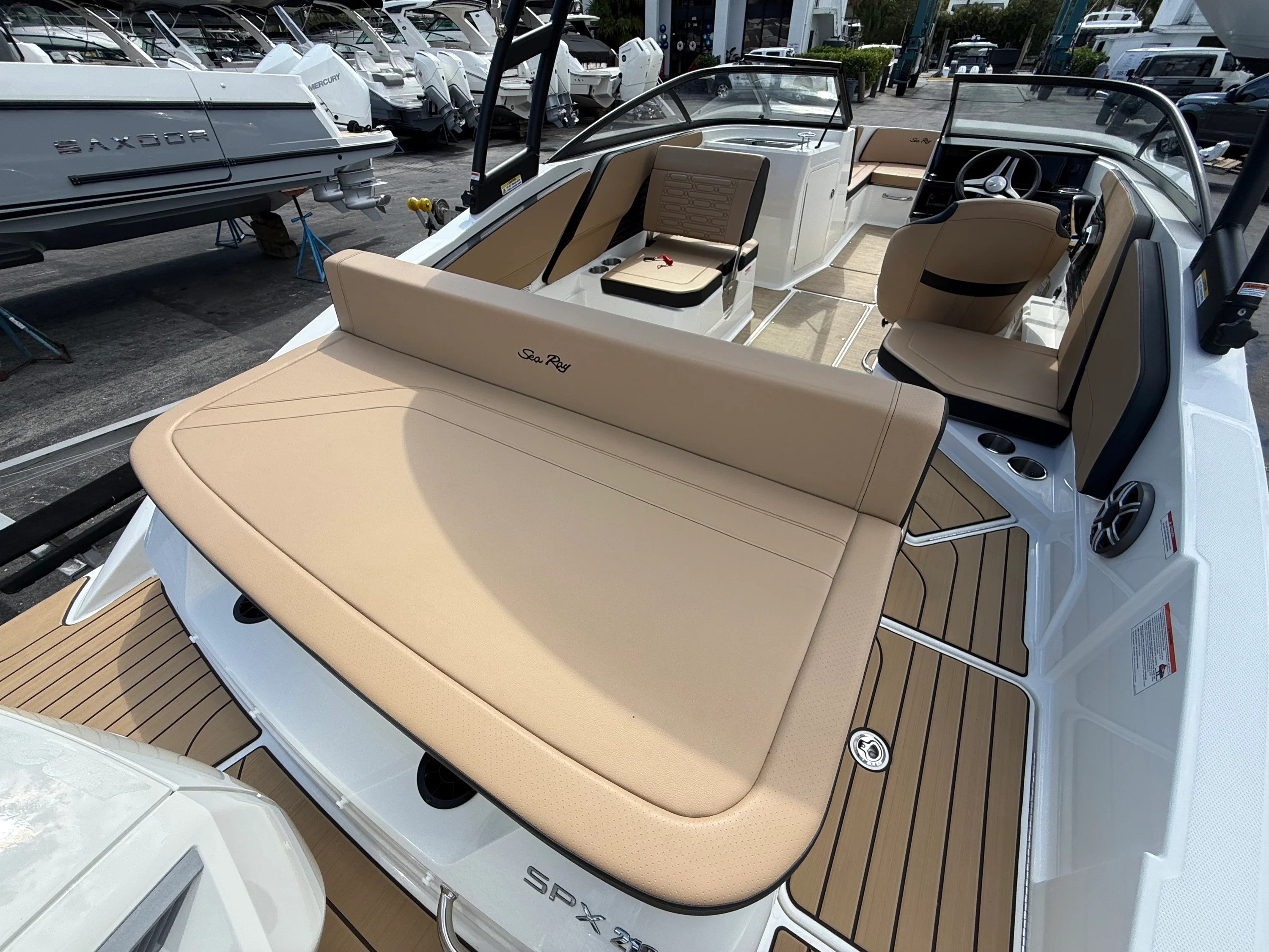 2026 Sea Ray SPX 210 Outboard Image Thumbnail #16