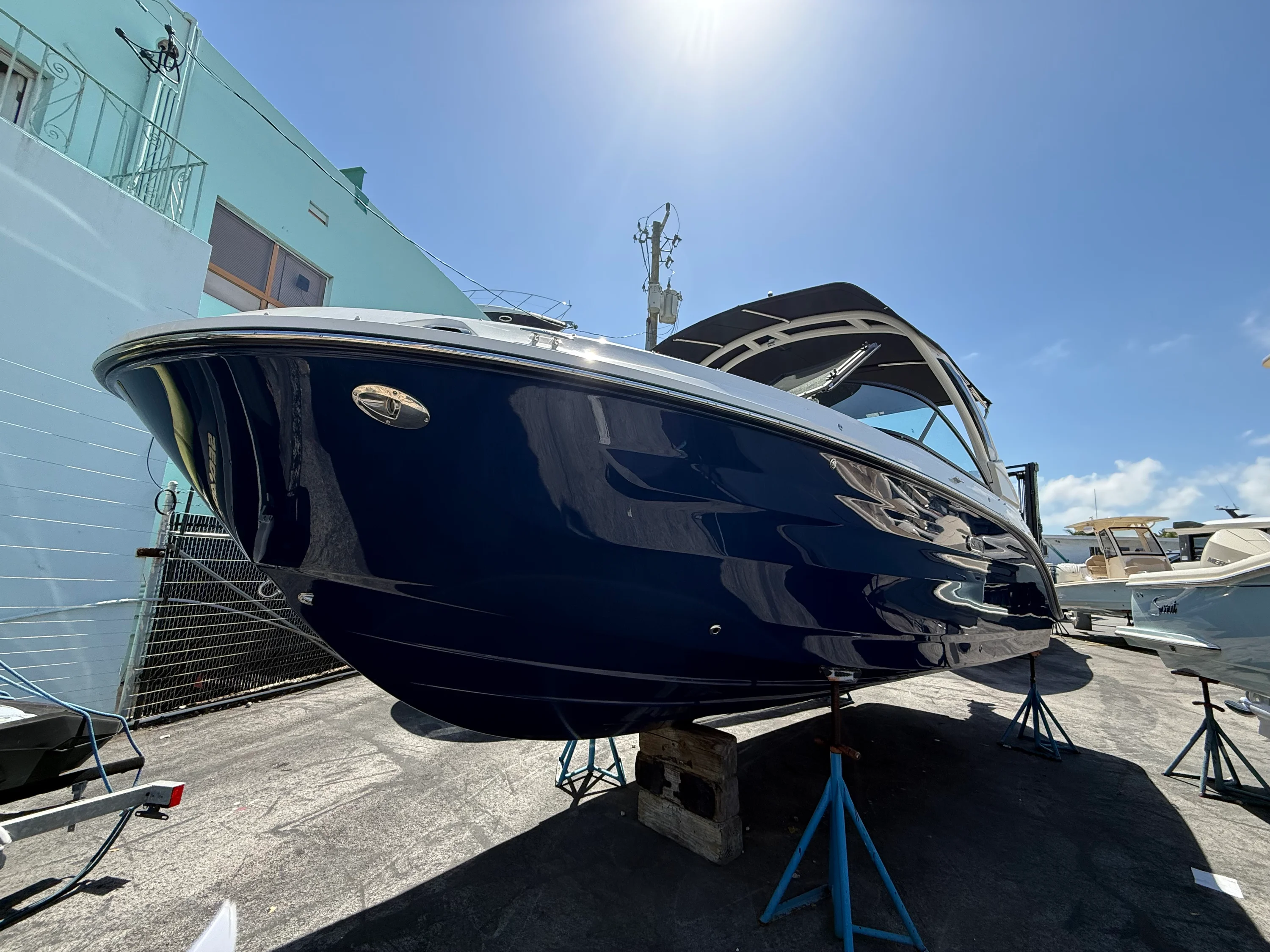 2026 Sea Ray SDX 250 Outboard Image Thumbnail #3