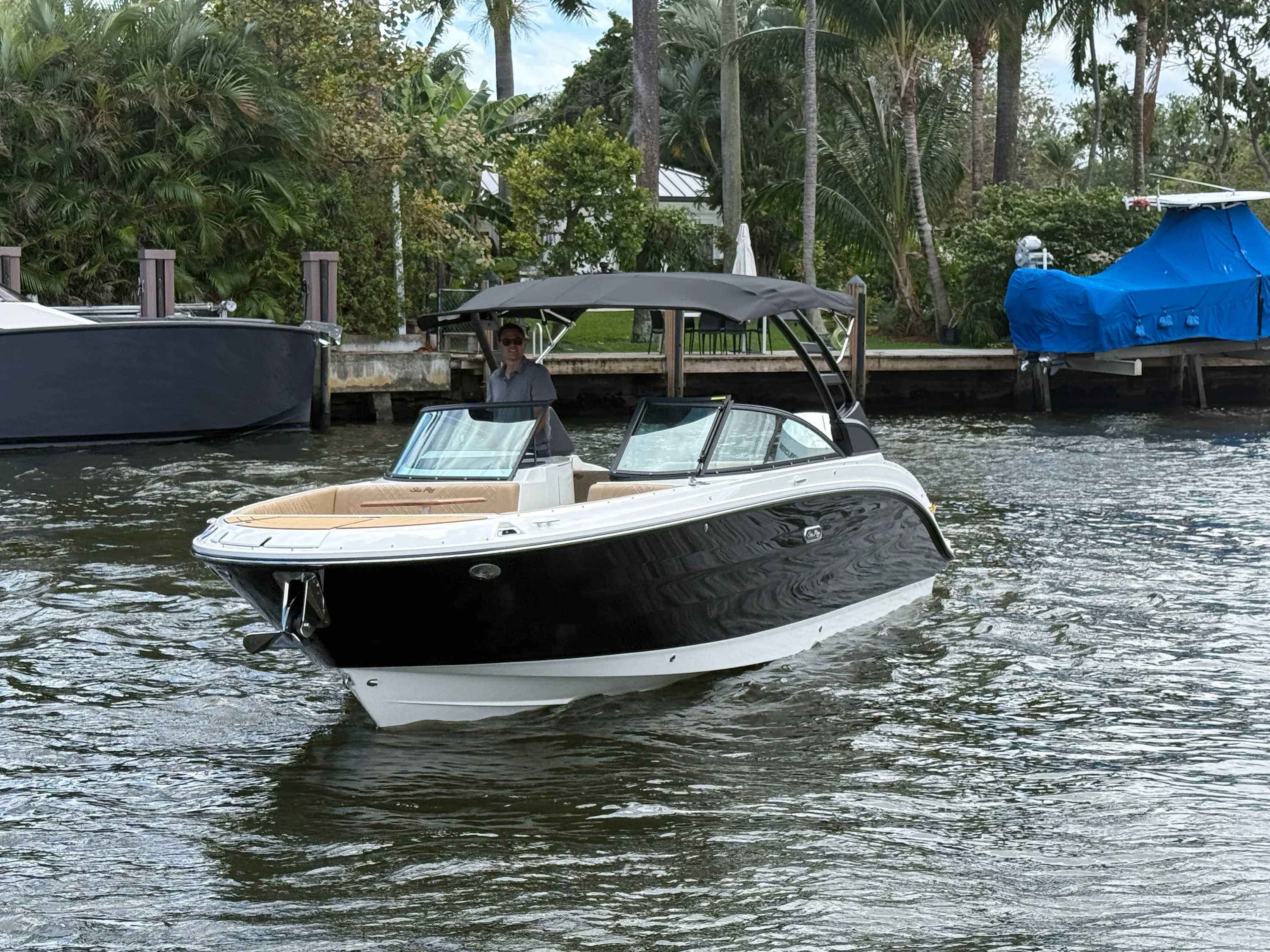 2026 Sea Ray SDX 270 Outboard Image Thumbnail #14