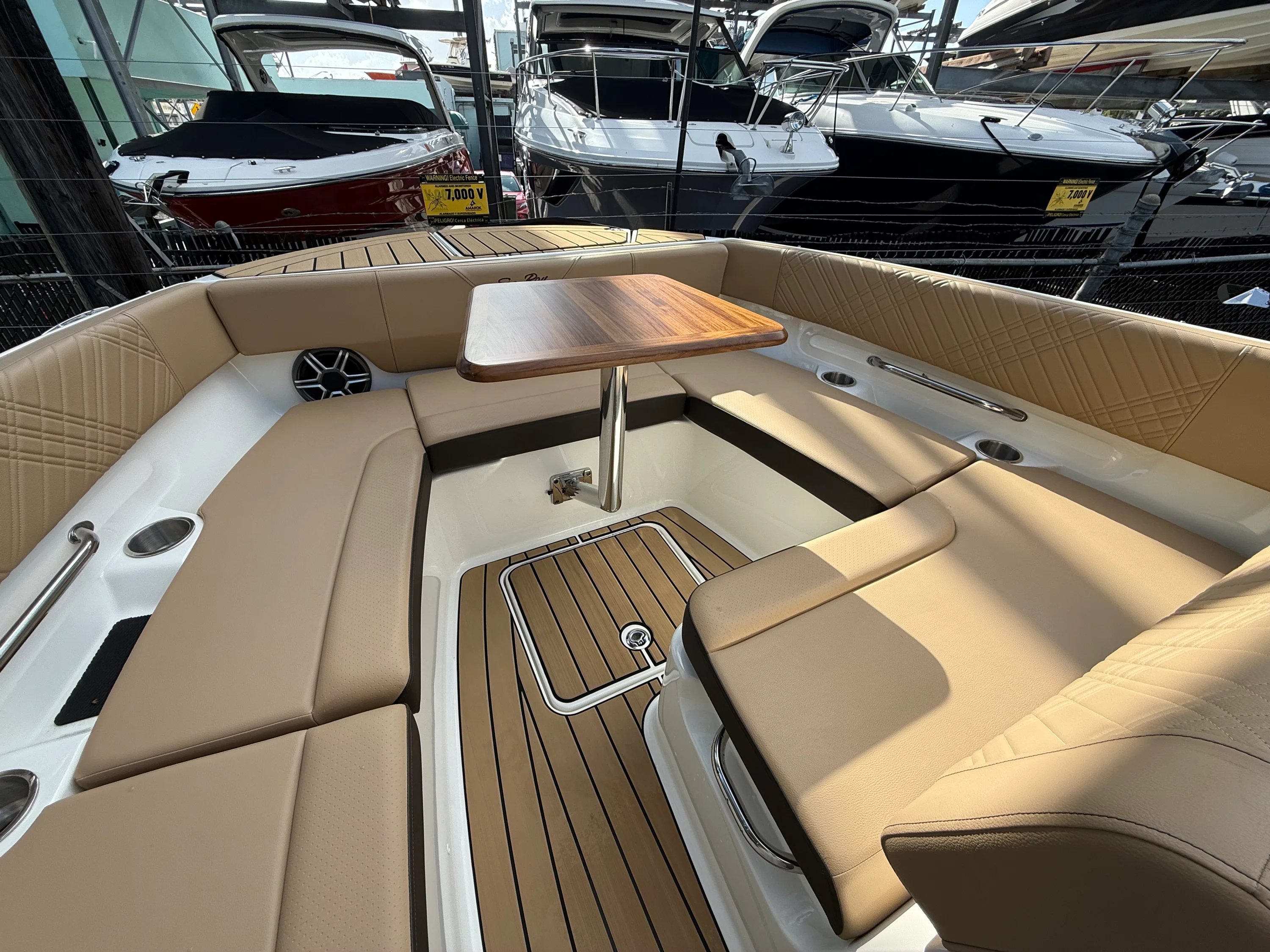 2026 Sea Ray SDX 270 Outboard Image Thumbnail #24