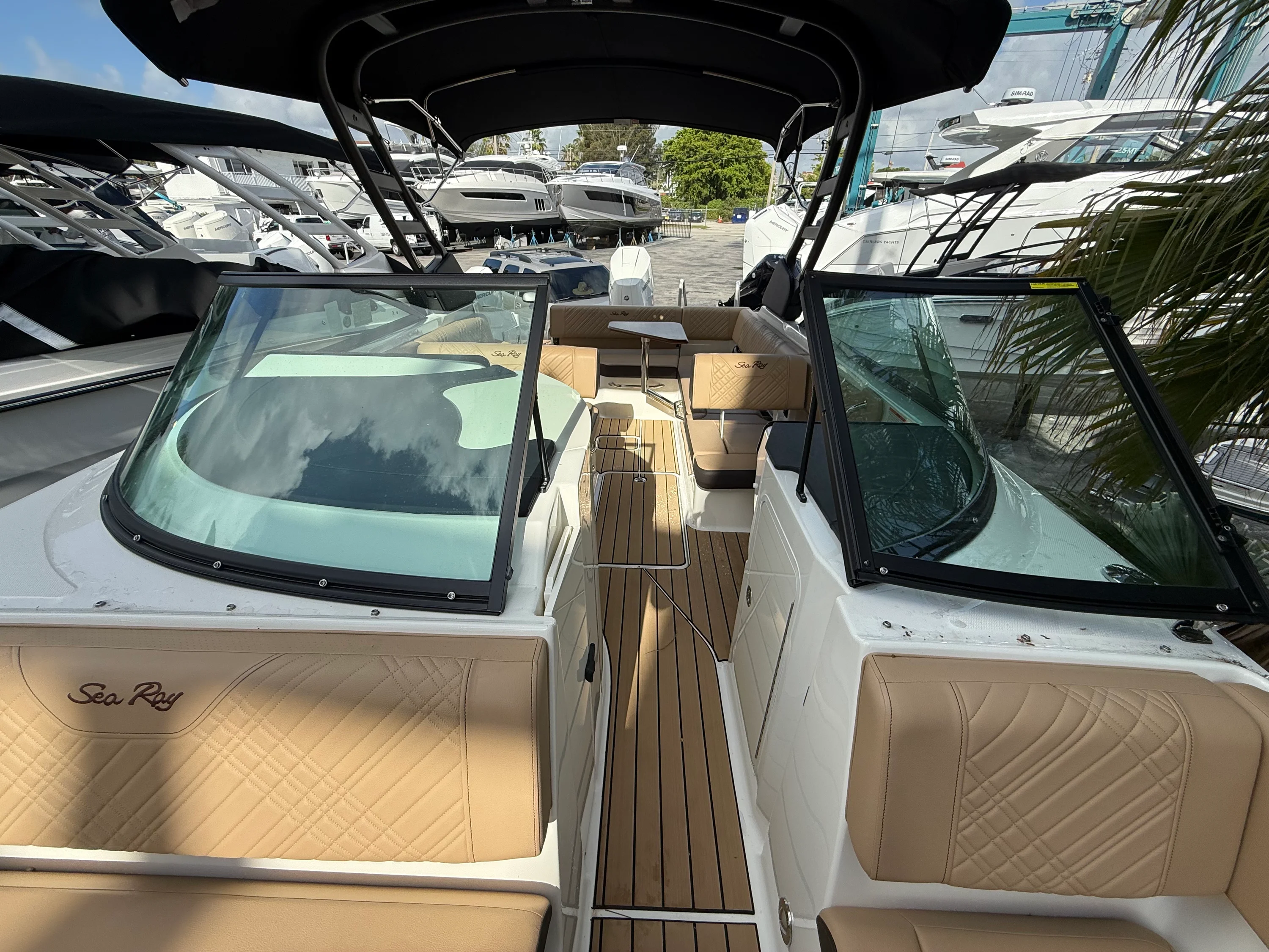2026 Sea Ray SDX 270 Outboard Image Thumbnail #27