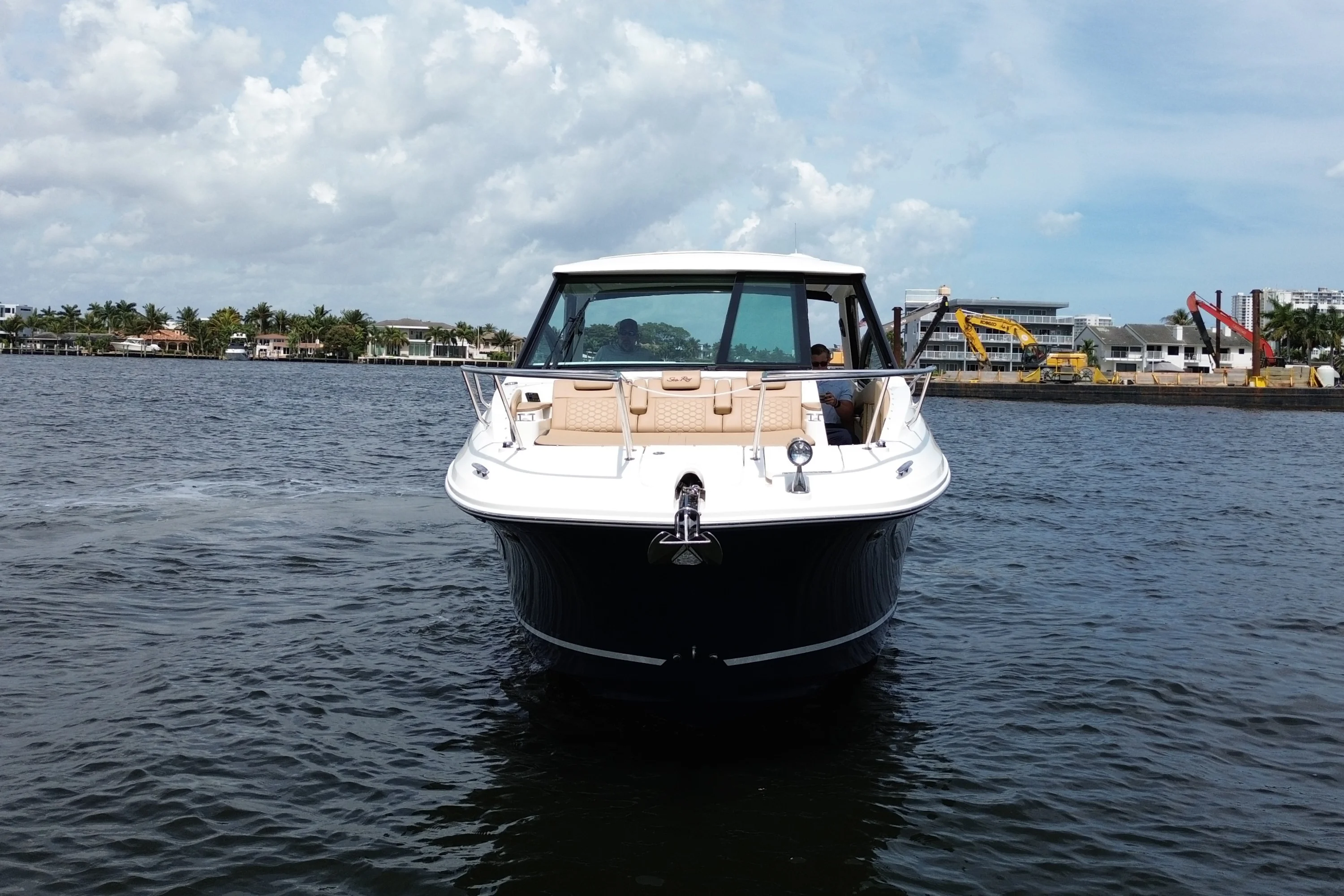 2026 Sea Ray Sundancer 320 Outboard Image Thumbnail #12