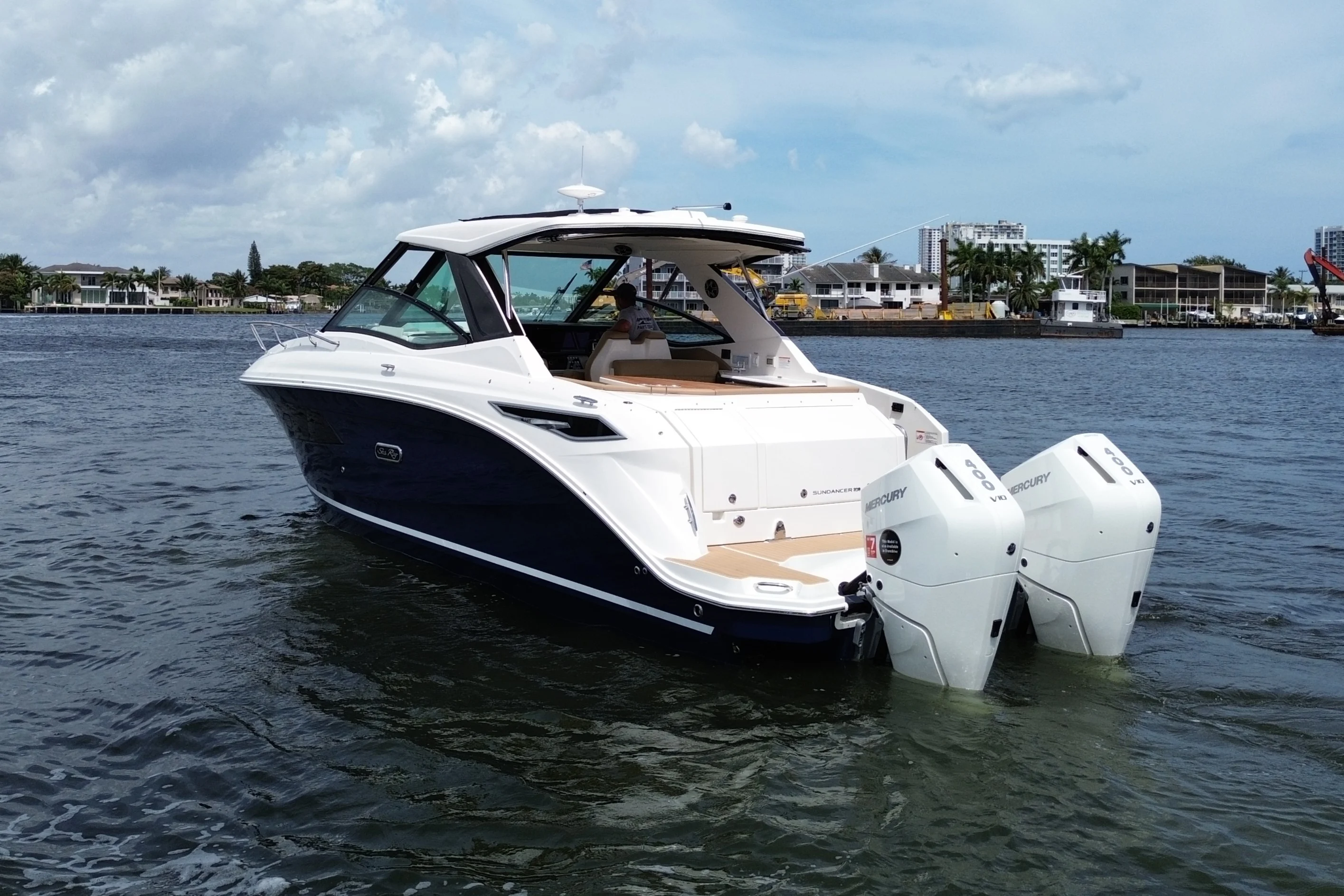2026 Sea Ray Sundancer 320 Outboard Image Thumbnail #5