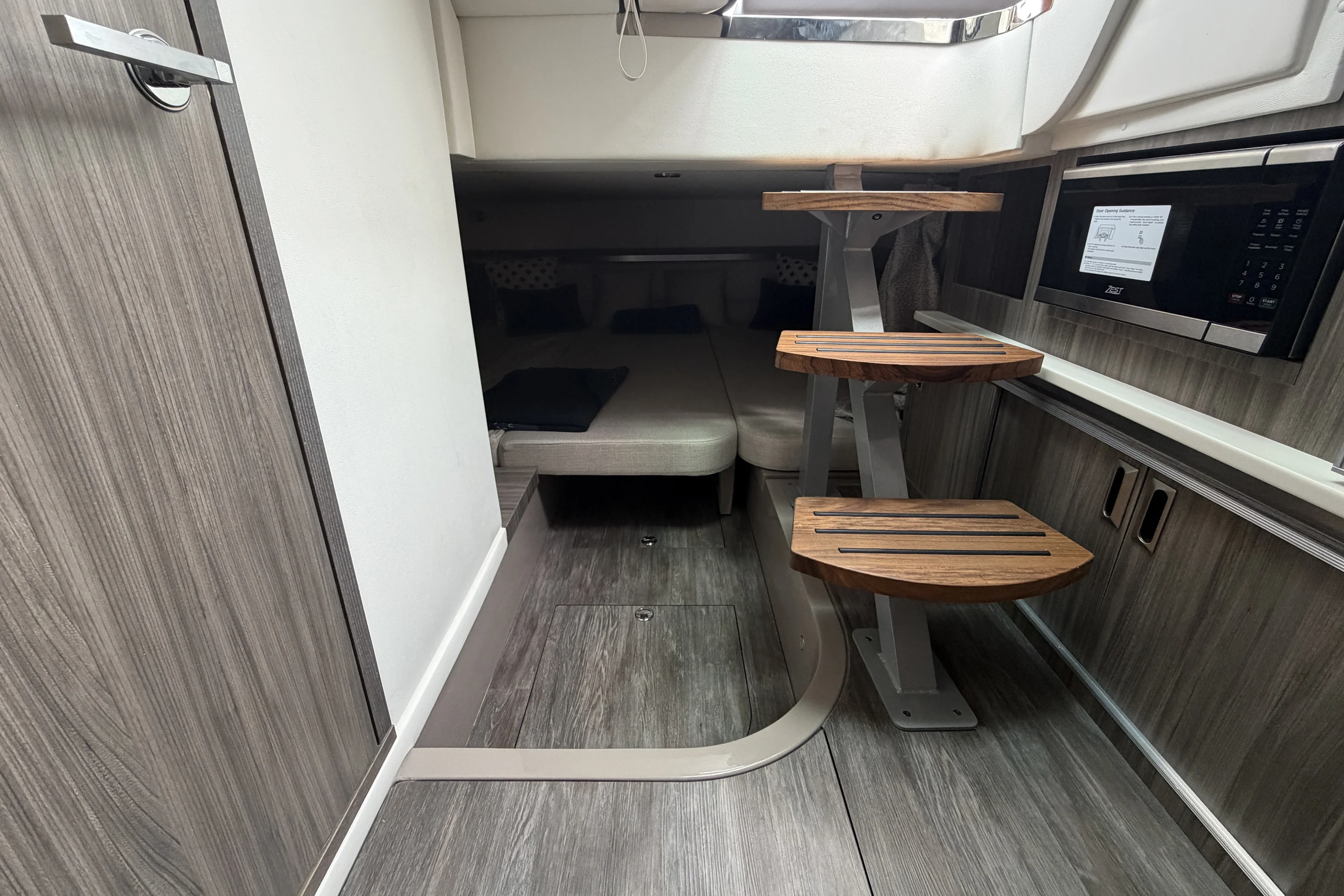 2026 Sea Ray Sundancer 320 Outboard Image Thumbnail #43