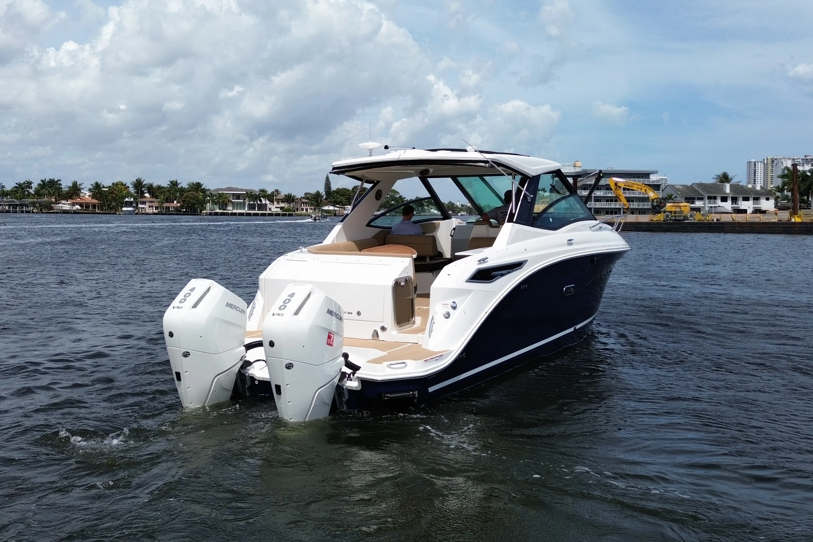 2026 Sea Ray Sundancer 320 Outboard Image Thumbnail #7