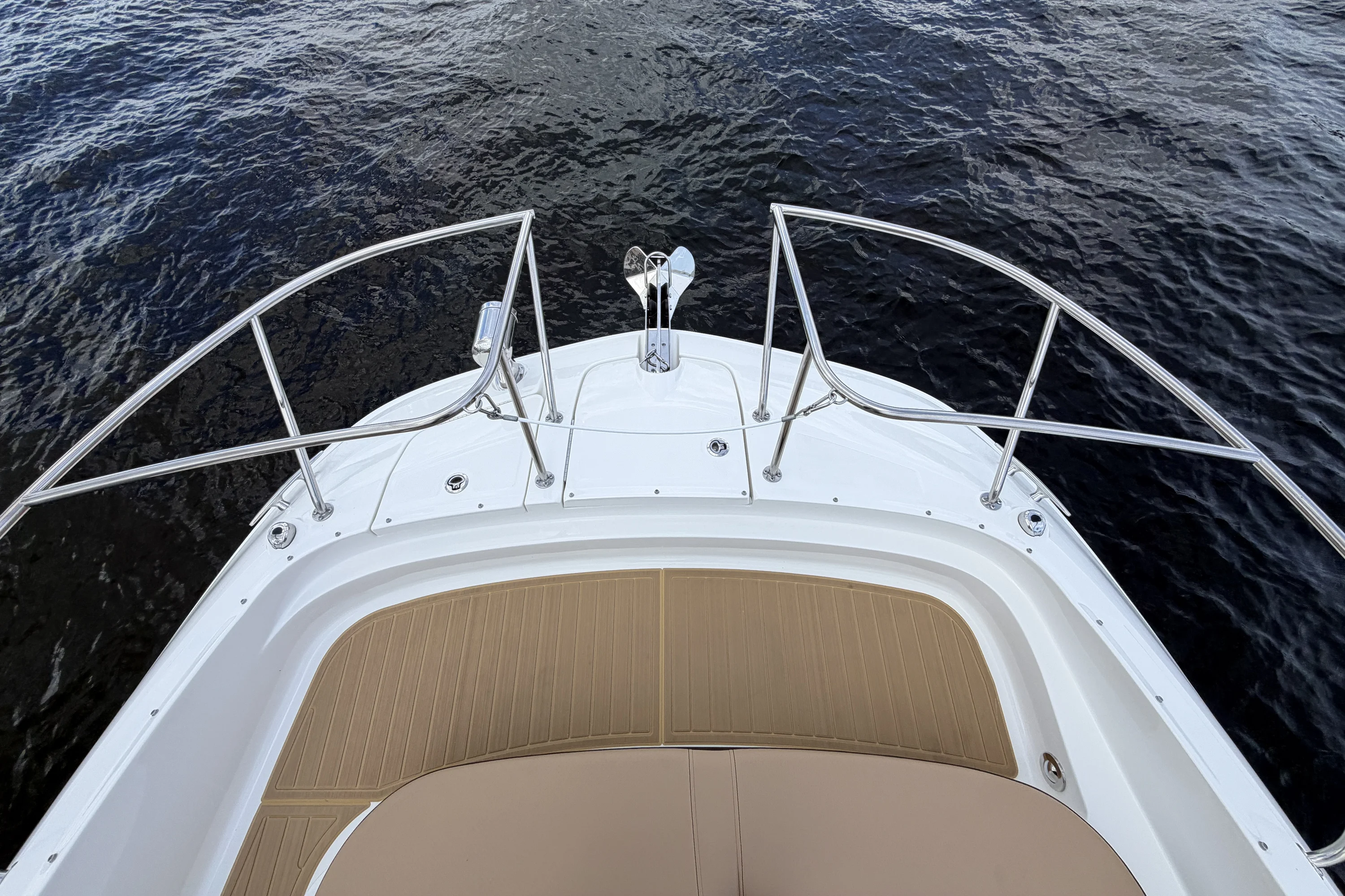 2026 Sea Ray Sundancer 320 Outboard Image Thumbnail #36