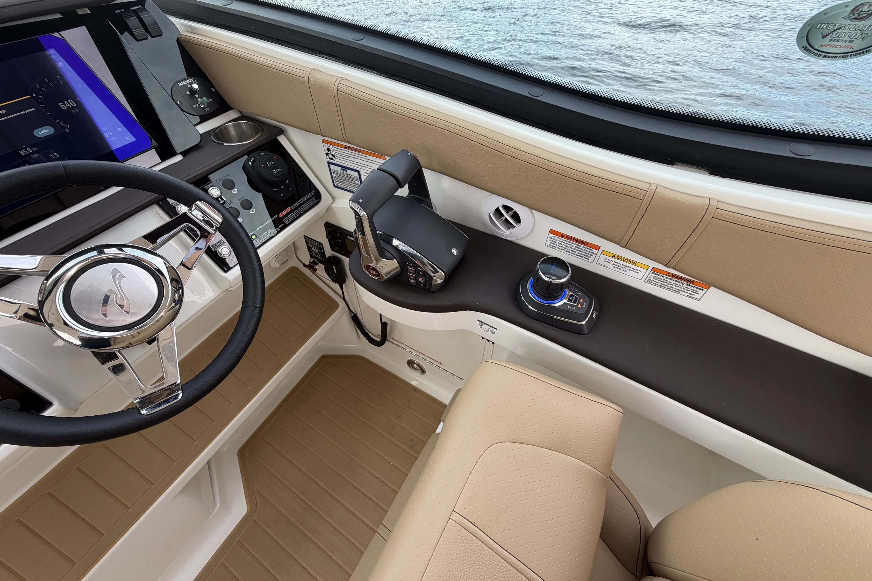 2026 Sea Ray Sundancer 320 Outboard Image Thumbnail #27