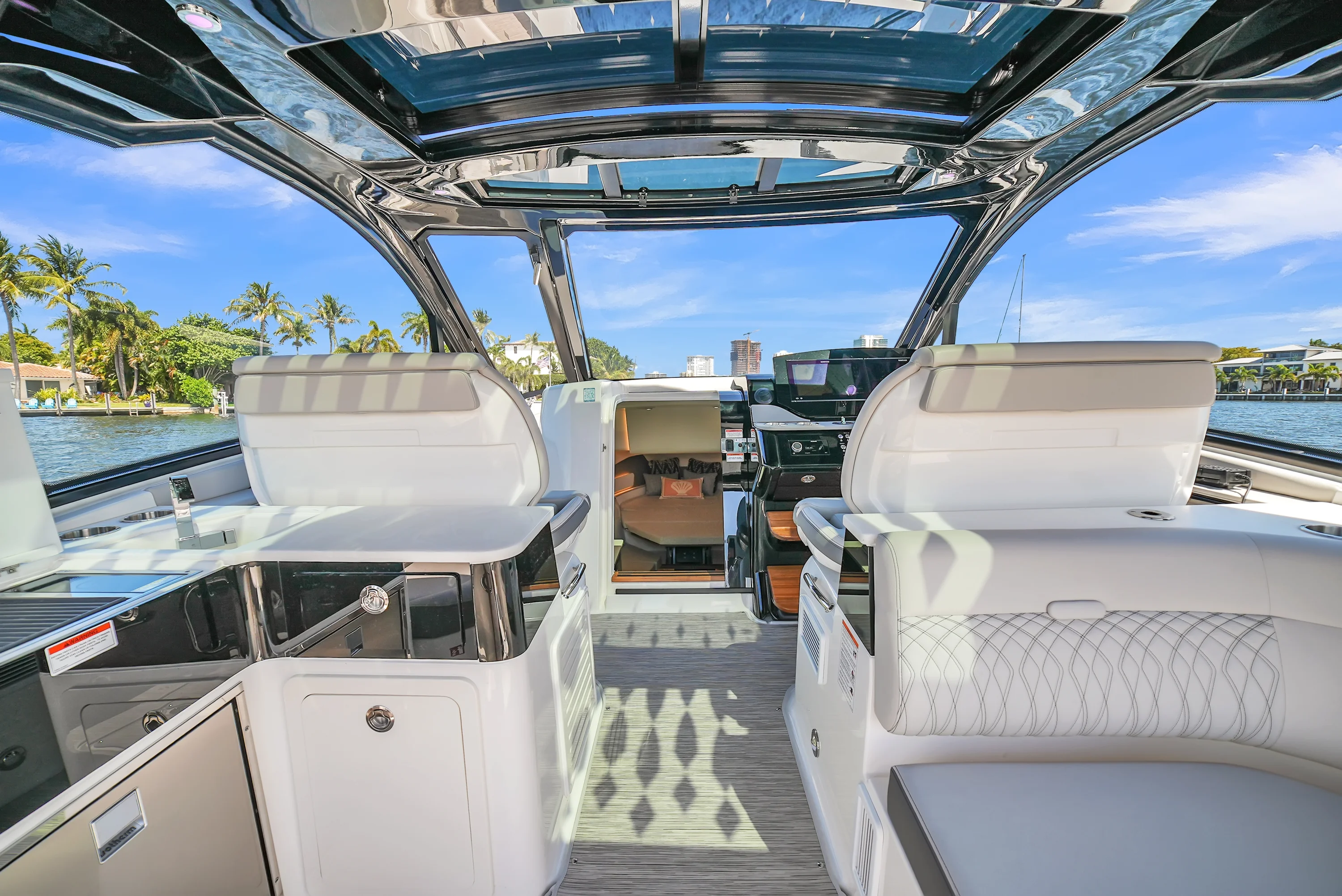 2026 Sea Ray Sundancer 370 Outboard Image Thumbnail #22