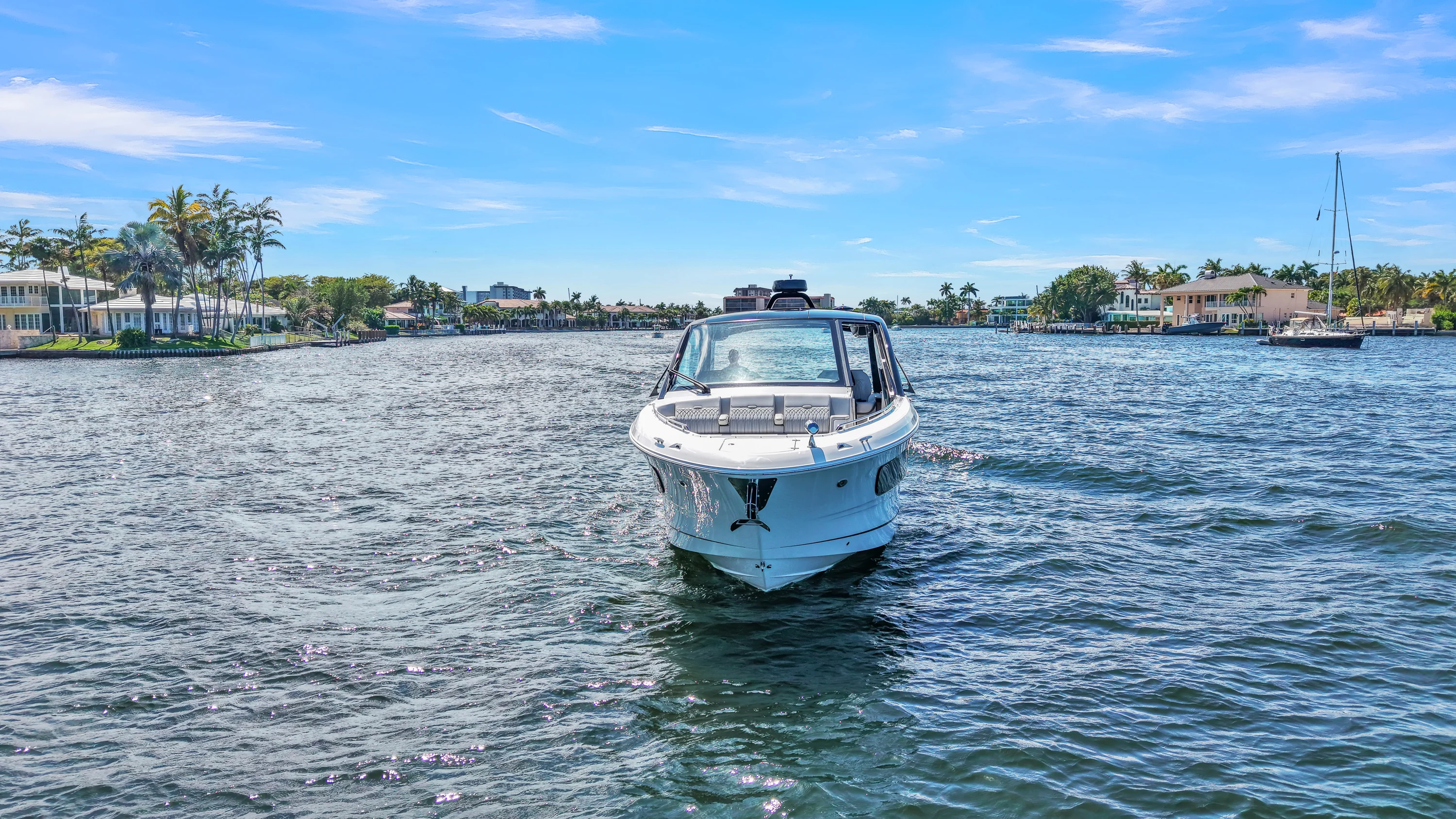 2026 Sea Ray Sundancer 370 Outboard Image Thumbnail #4