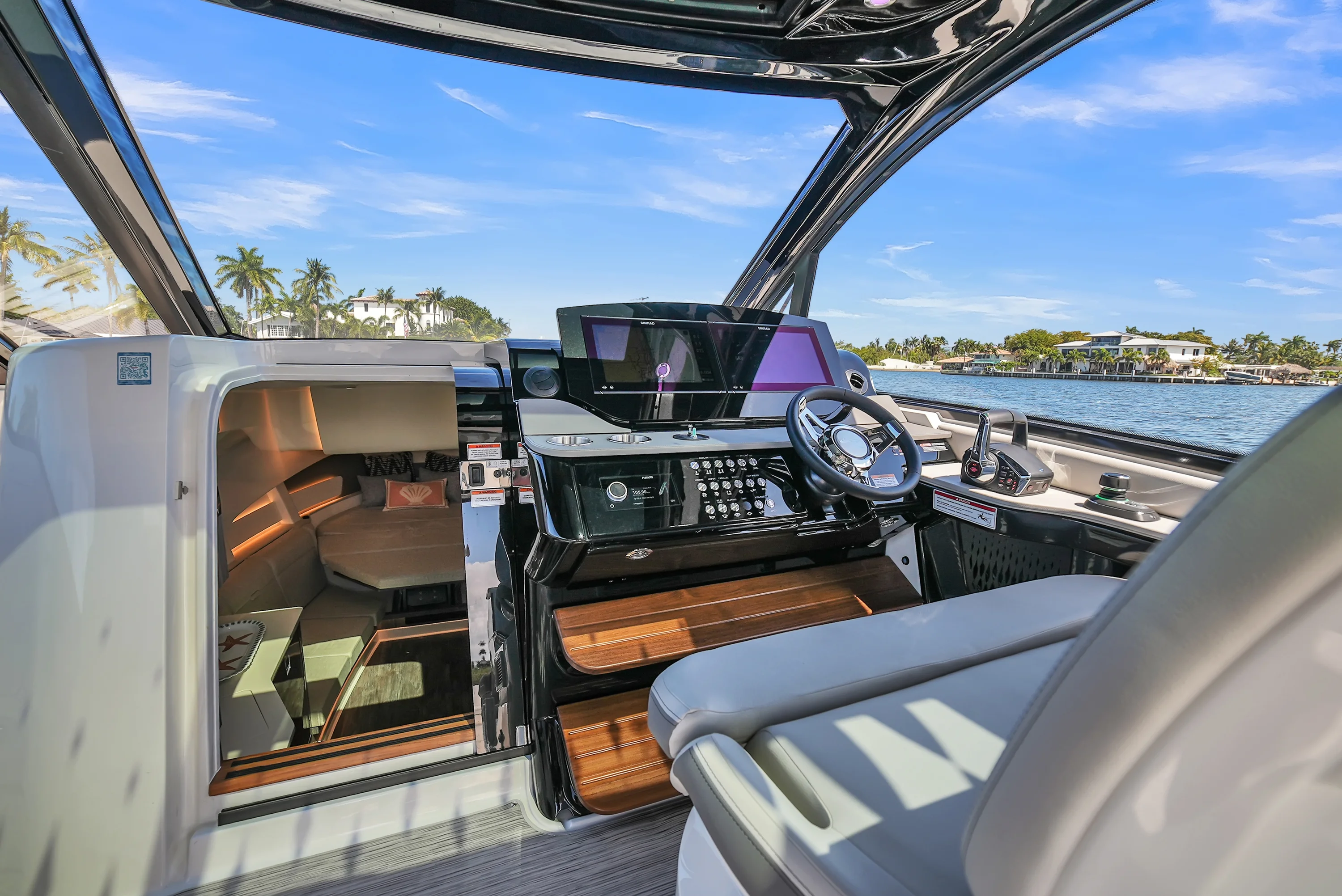 2026 Sea Ray Sundancer 370 Outboard Image Thumbnail #39