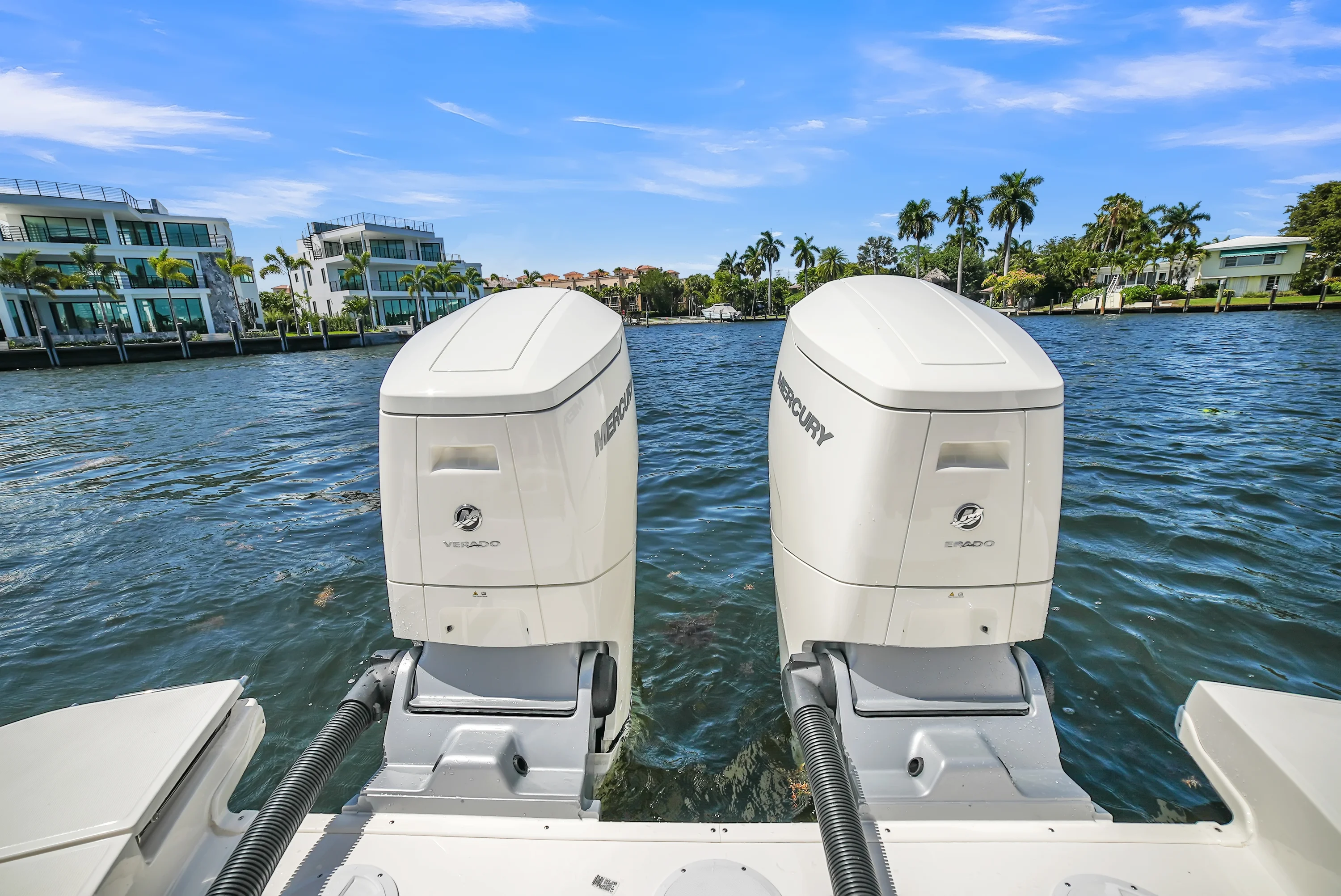 2026 Sea Ray Sundancer 370 Outboard Image Thumbnail #27